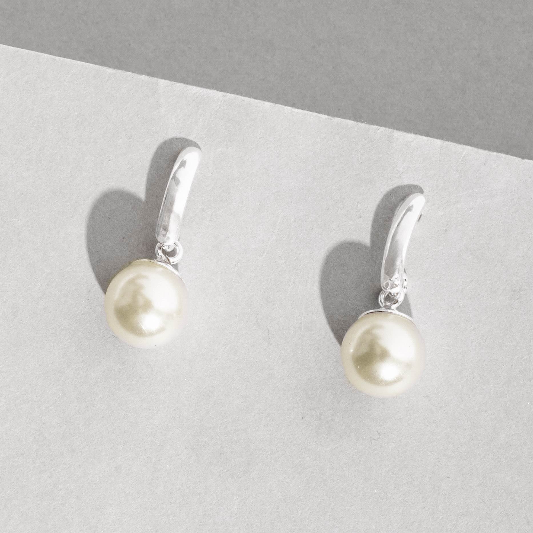 Imagem Secundária Brinco base com pérola 8mm