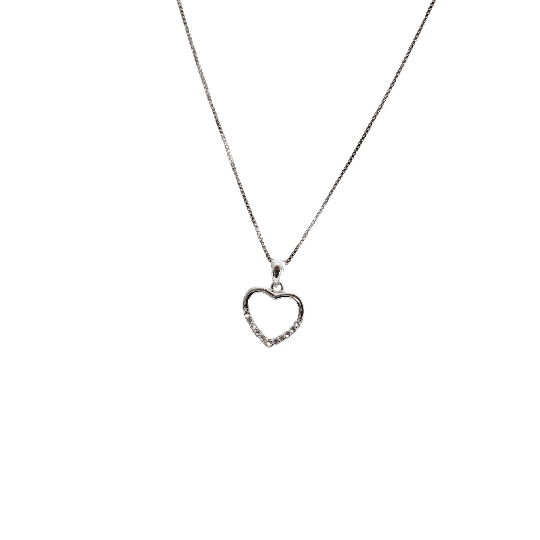 Imagem Colar pingente coração vazado metade cravejado 12mm 45cm