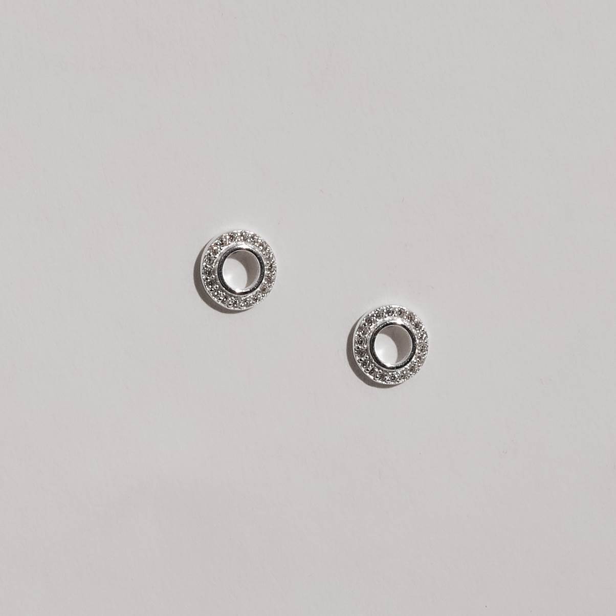 Imagem Secundária Conjunto brinco e colar círculo vazado com cravejado 9mm corrente cadeadinho 45cm