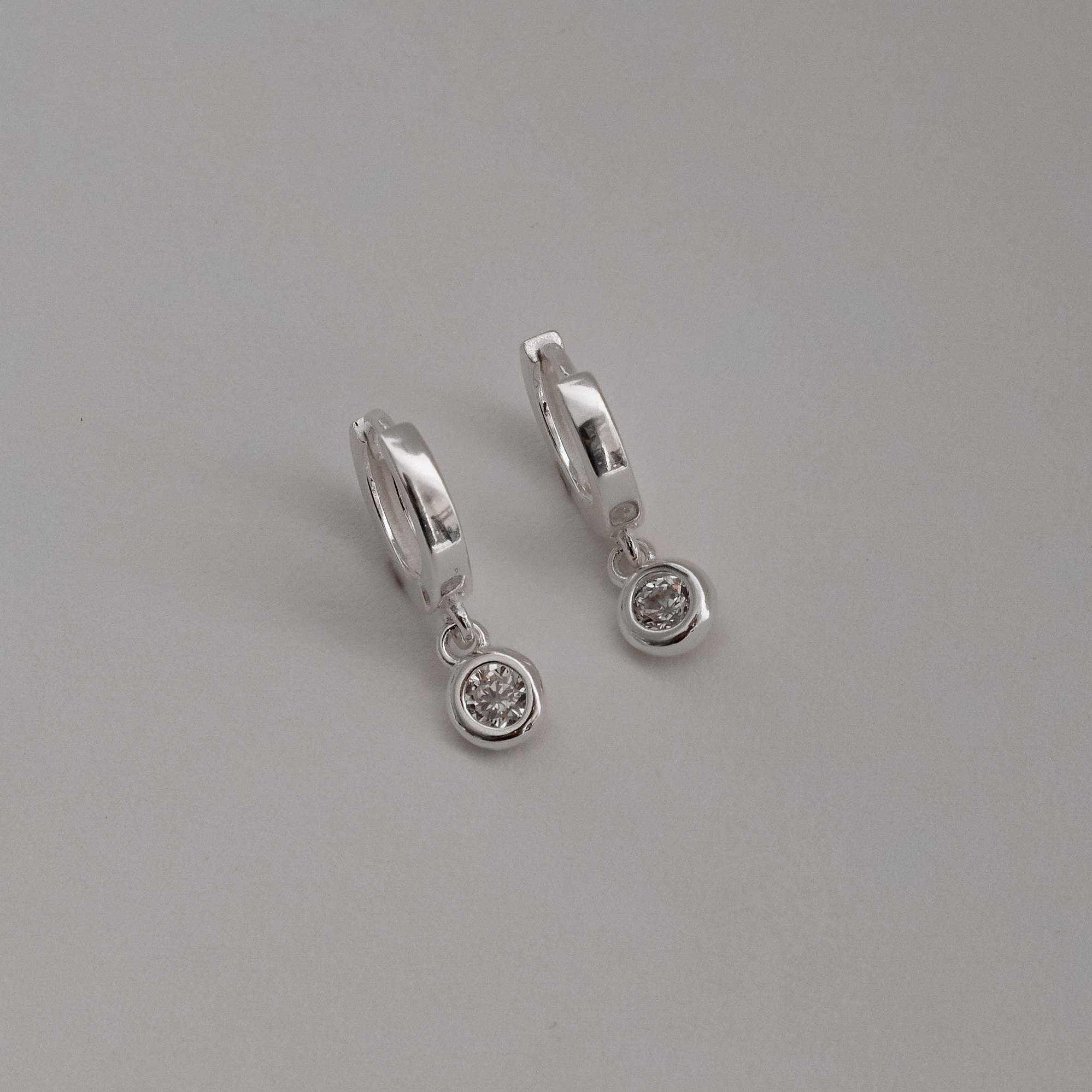Imagem Argola click 10mm pingente zircônia 4mm cristal
