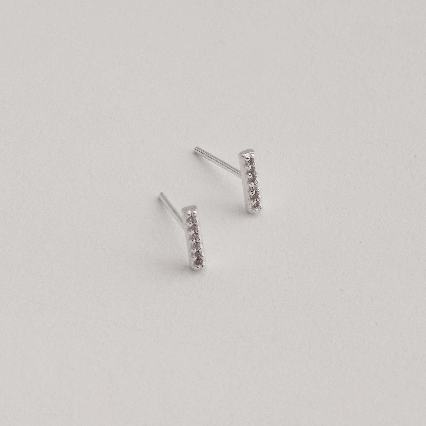 Imagem Secundária Brinco palito cravejado 8mm