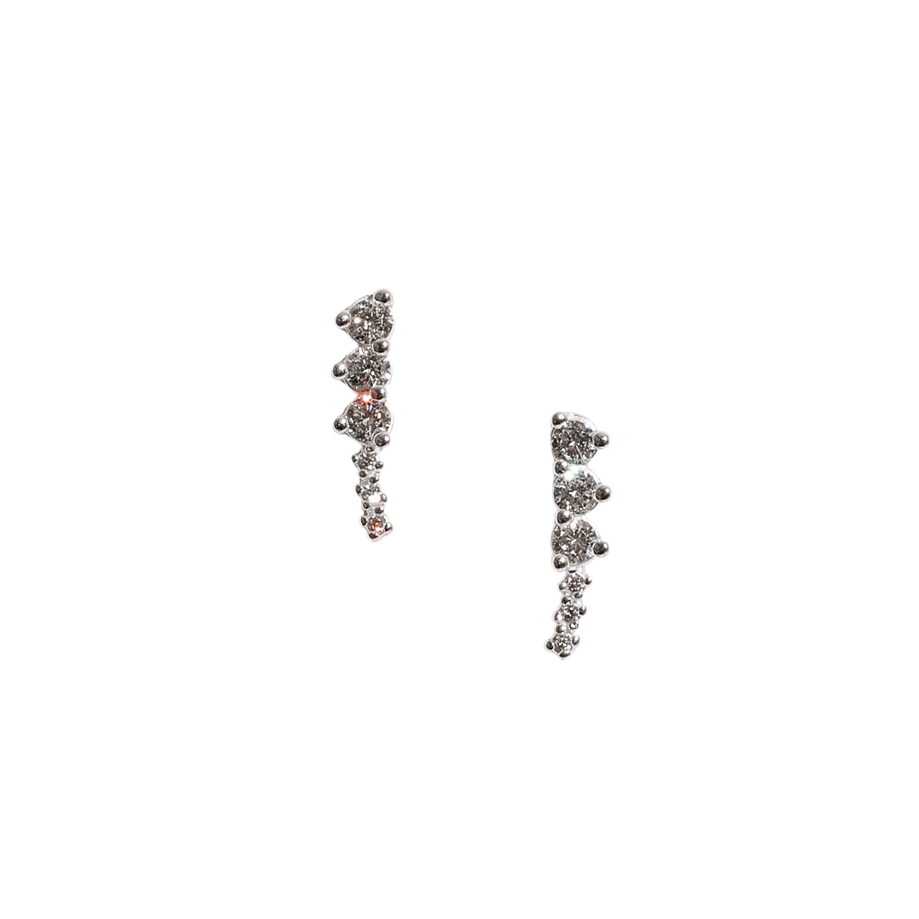 Brinco bastão curvo cravejado 17mm