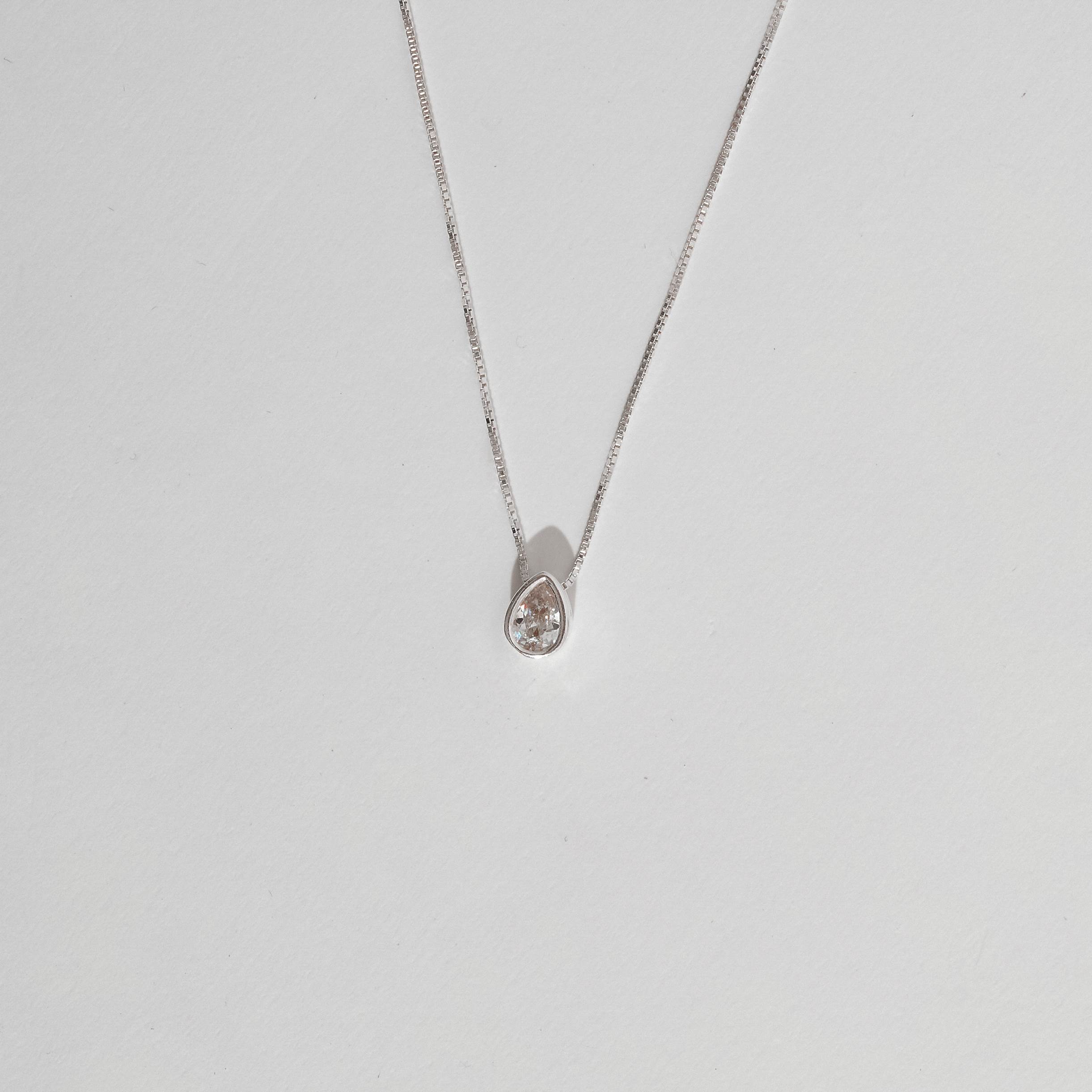 Imagem Colar zircônia gota embutida 7mm 40cm