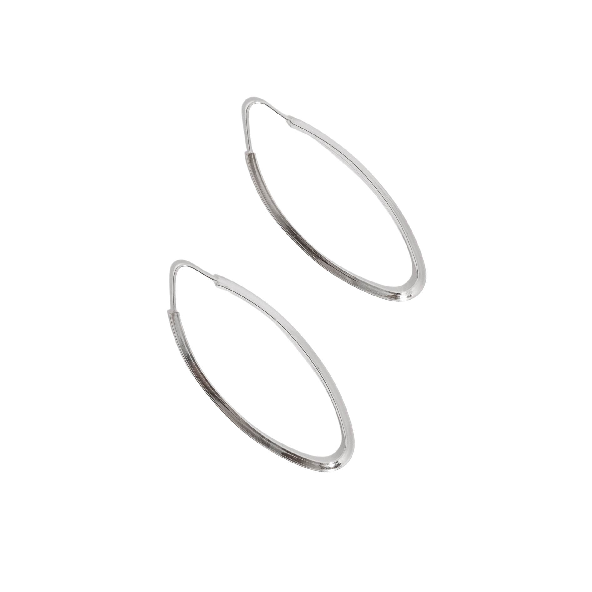 Imagem Argola oval 50x21mm fio triângulo