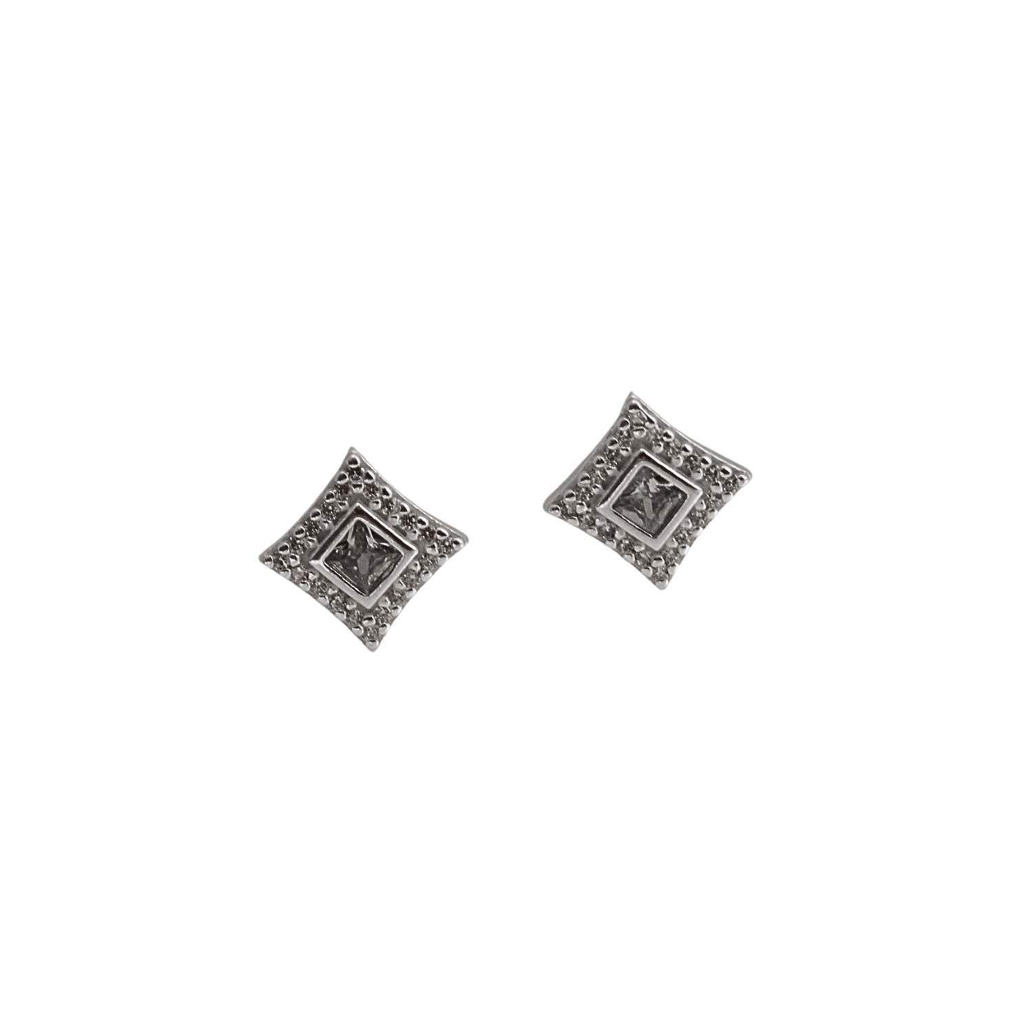 Brinco zircônia losango com cravejado 11mm