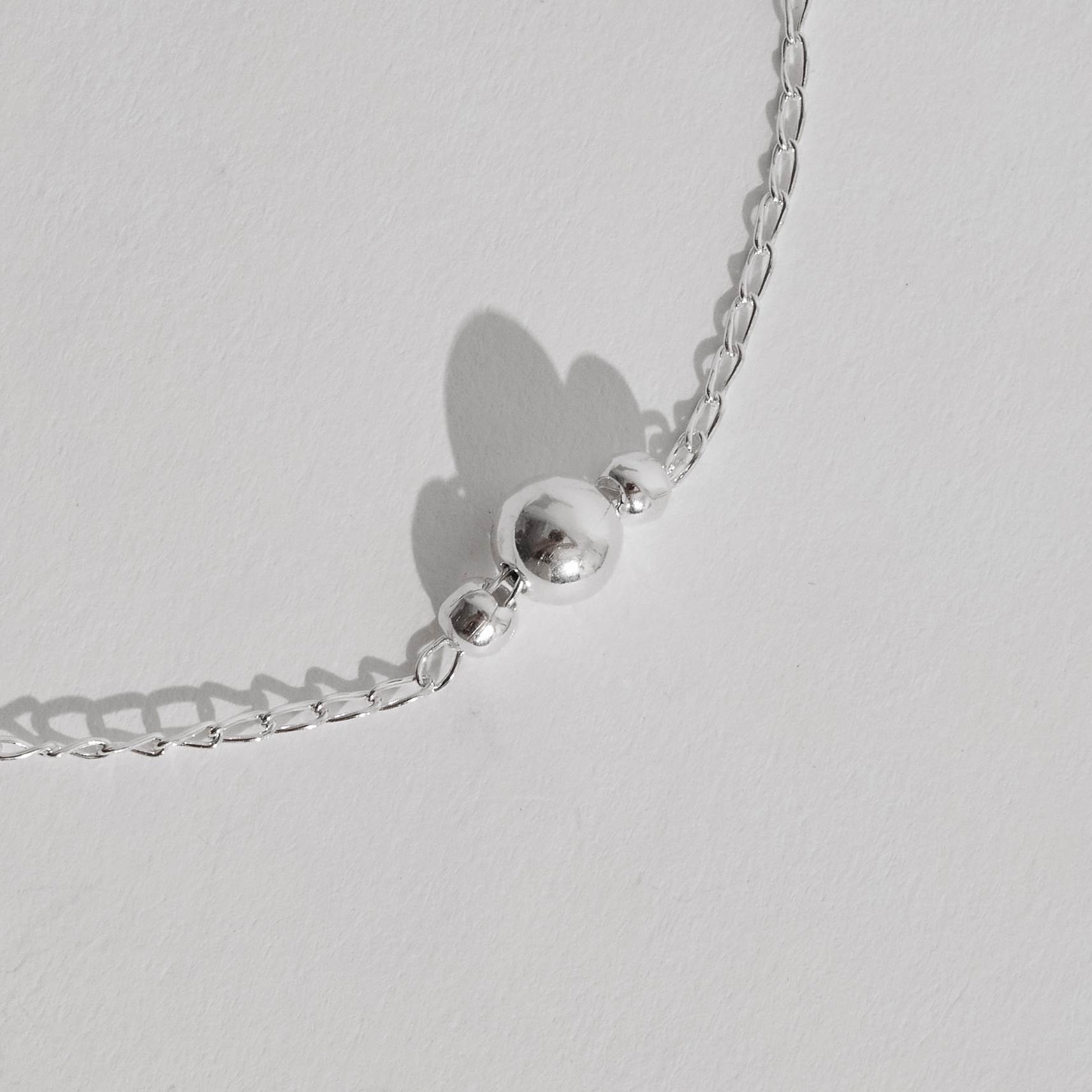 Pulseira entremeio bolas 4 e 7mm