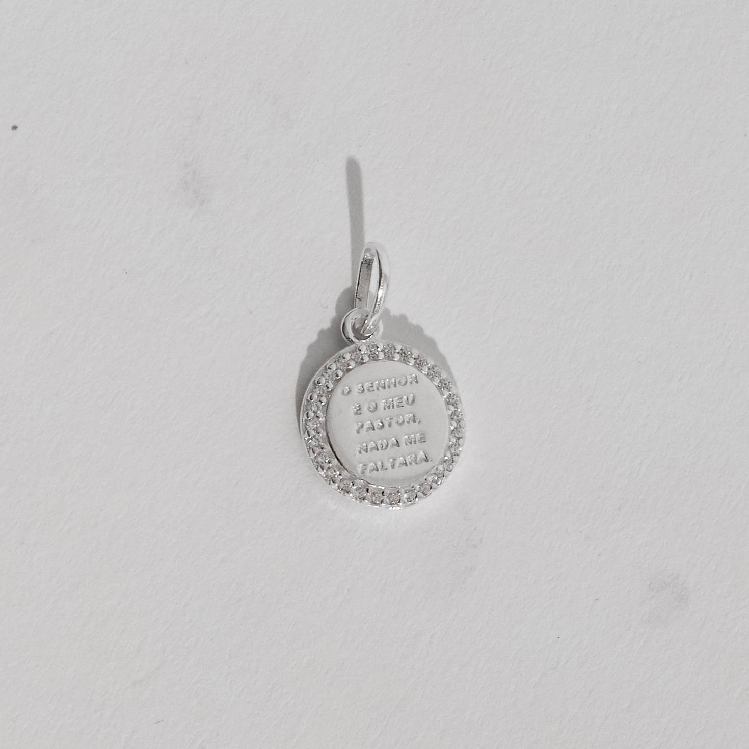 Imagem Pingente medalha Salmo 23:1 cravejado 12mm