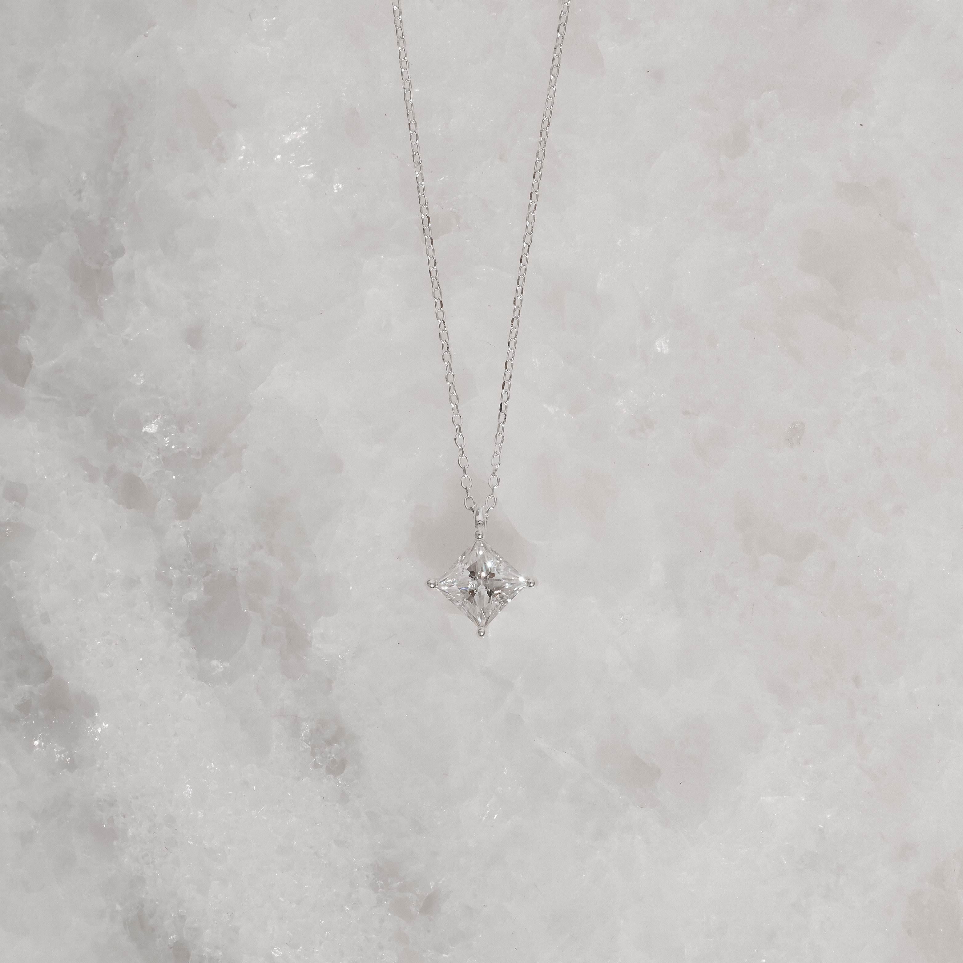 Imagem Secundária Colar pingente moissanite losango cristal 6mm corrente cadeado 40+5cm