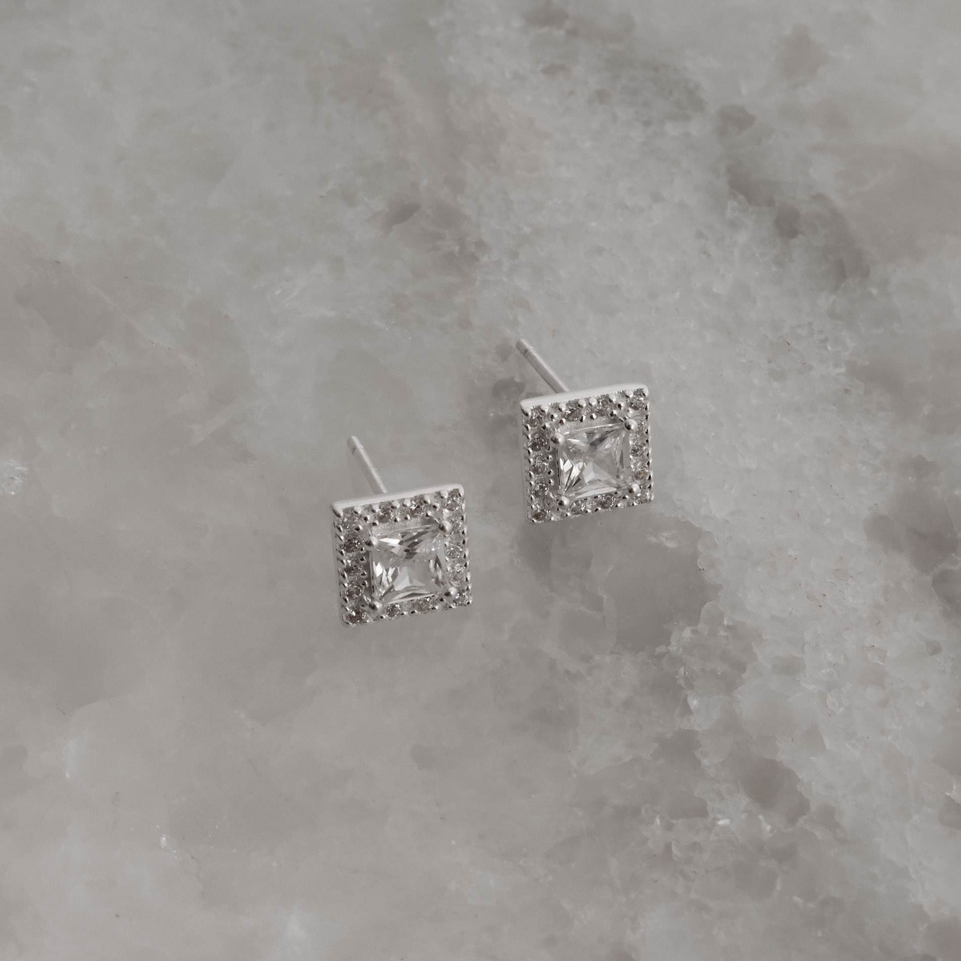 Imagem Secundária Brinco zircônia quadrada cristal com cravejado 8mm