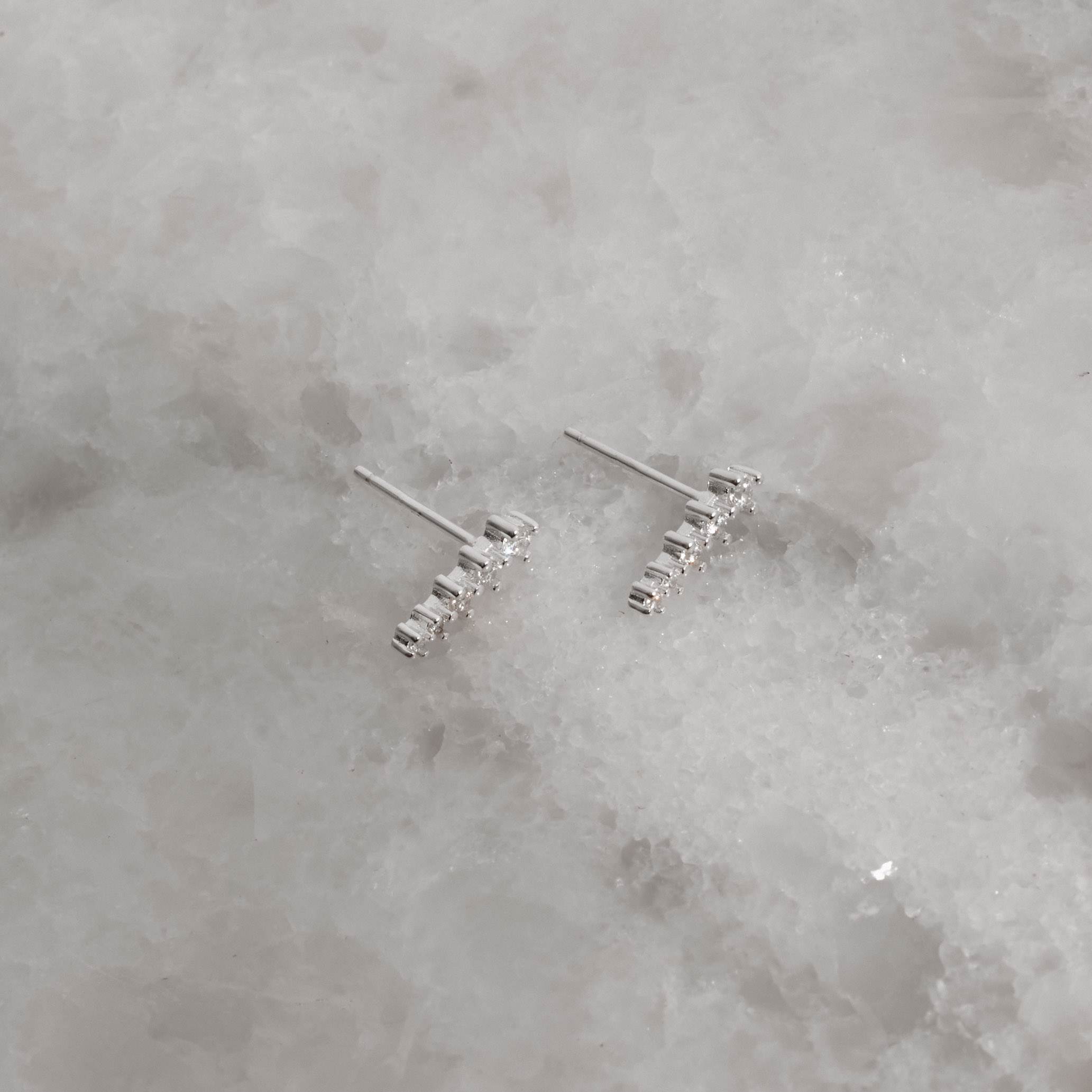 Imagem Secundária Brinco palito cravejado cristal 11mm