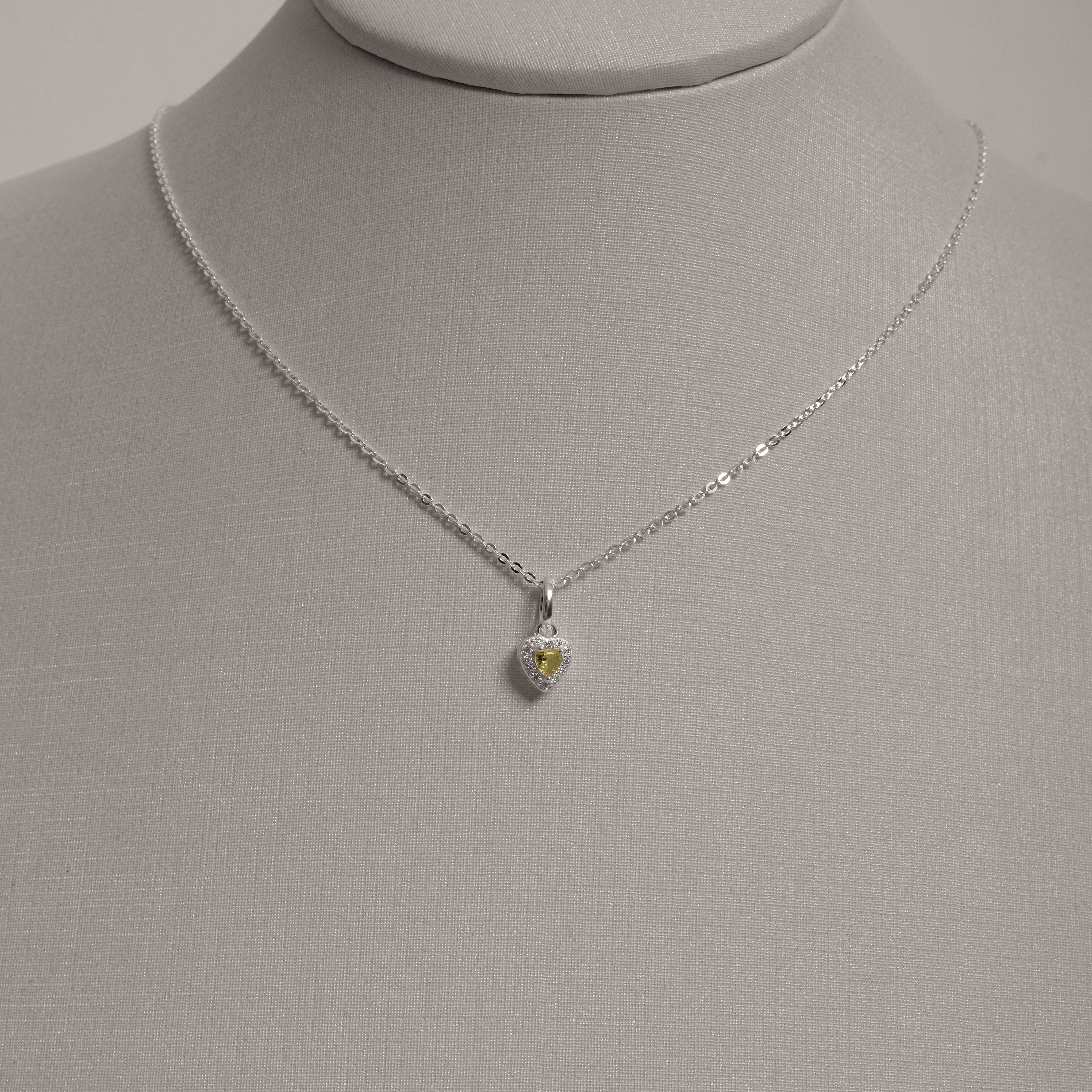 Imagem Secundária Colar pingente zircônia coração amarela com cravejado 6mm corrente cadeadinho 40cm