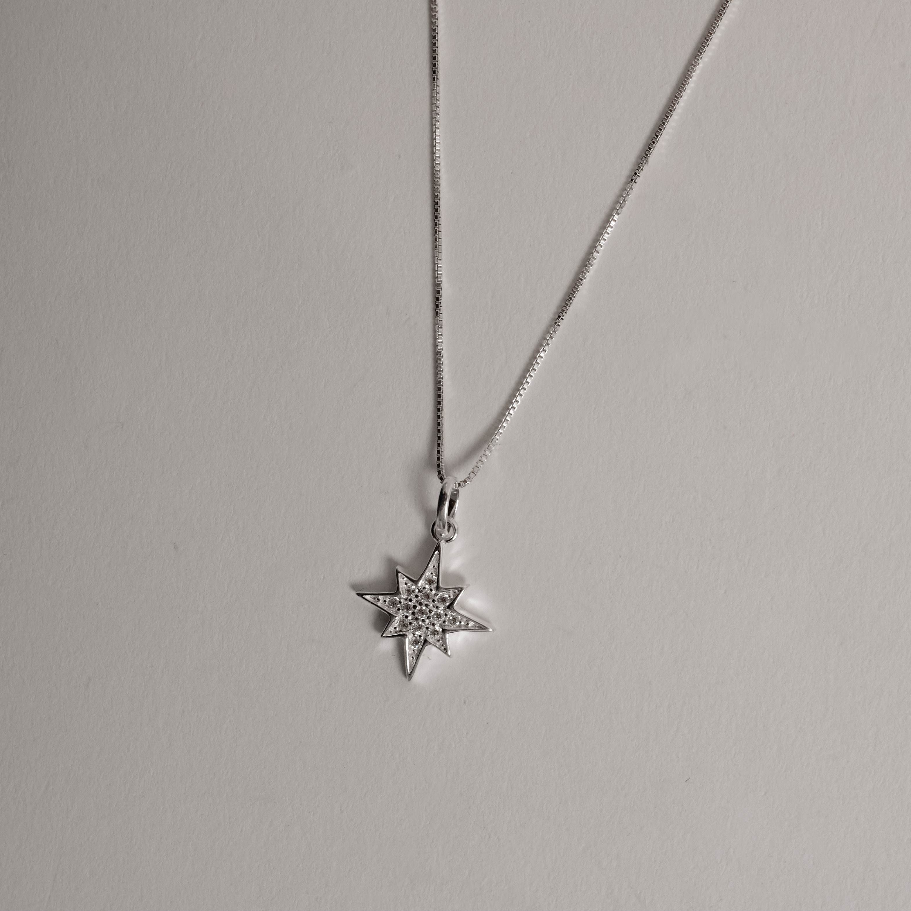 Colar pingente estrela 8 pontas cravejada 15mm 45cm