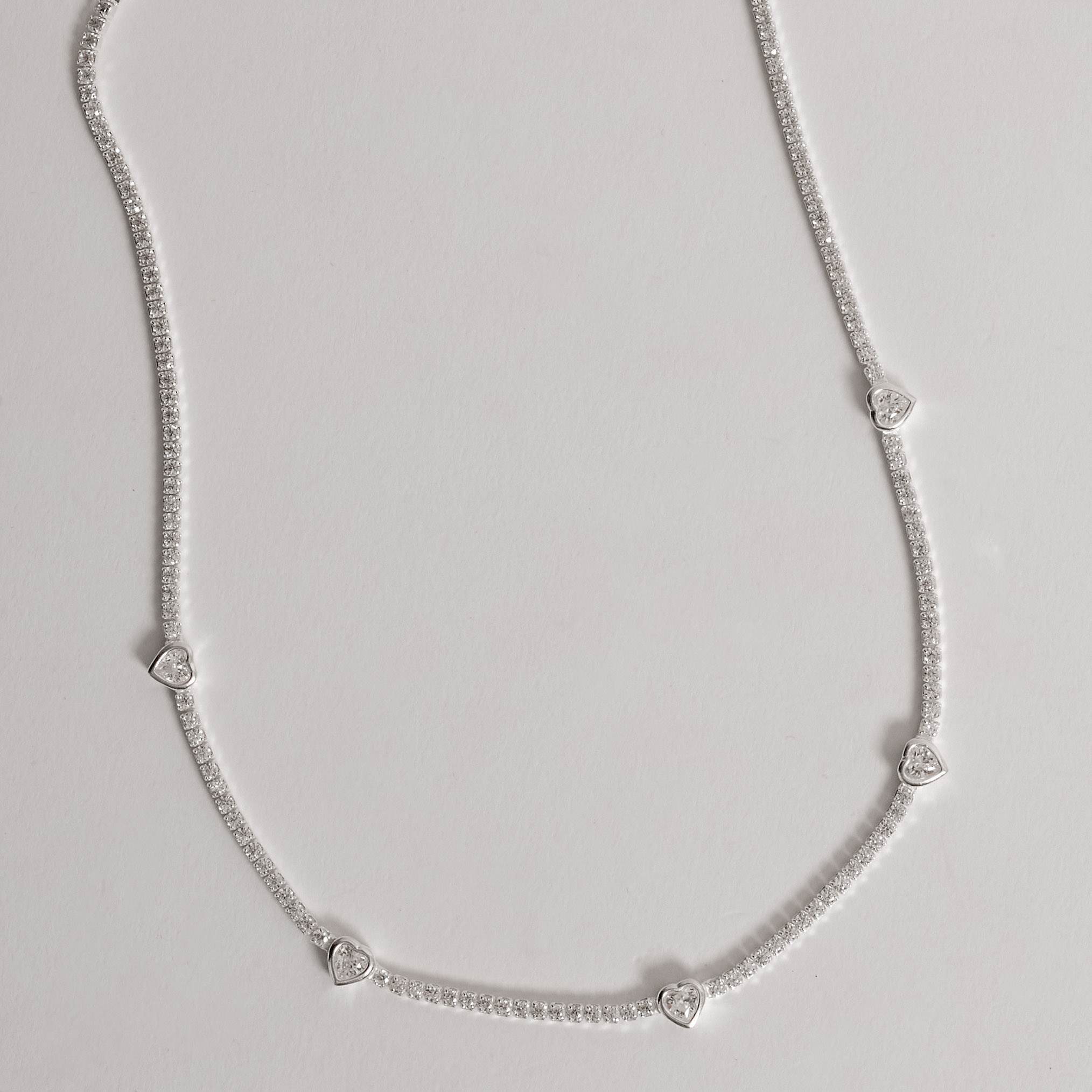 Imagem Colar Riviera 2.0 com entremeios zircônias coração 40+5cm