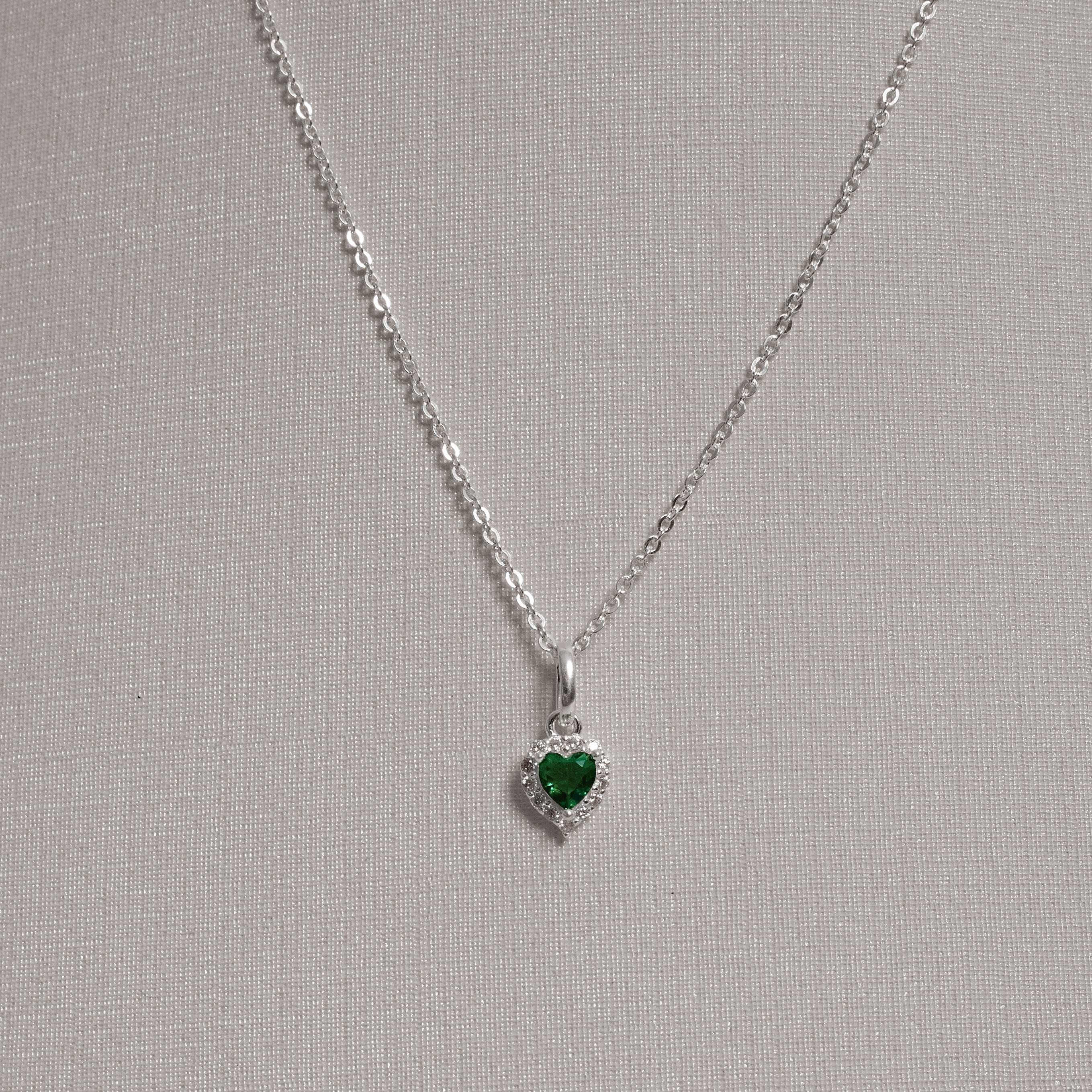 Imagem Secundária Colar pingente zircônia coração esmeralda com cravejado 7mm corrente cadeadinho 40cm