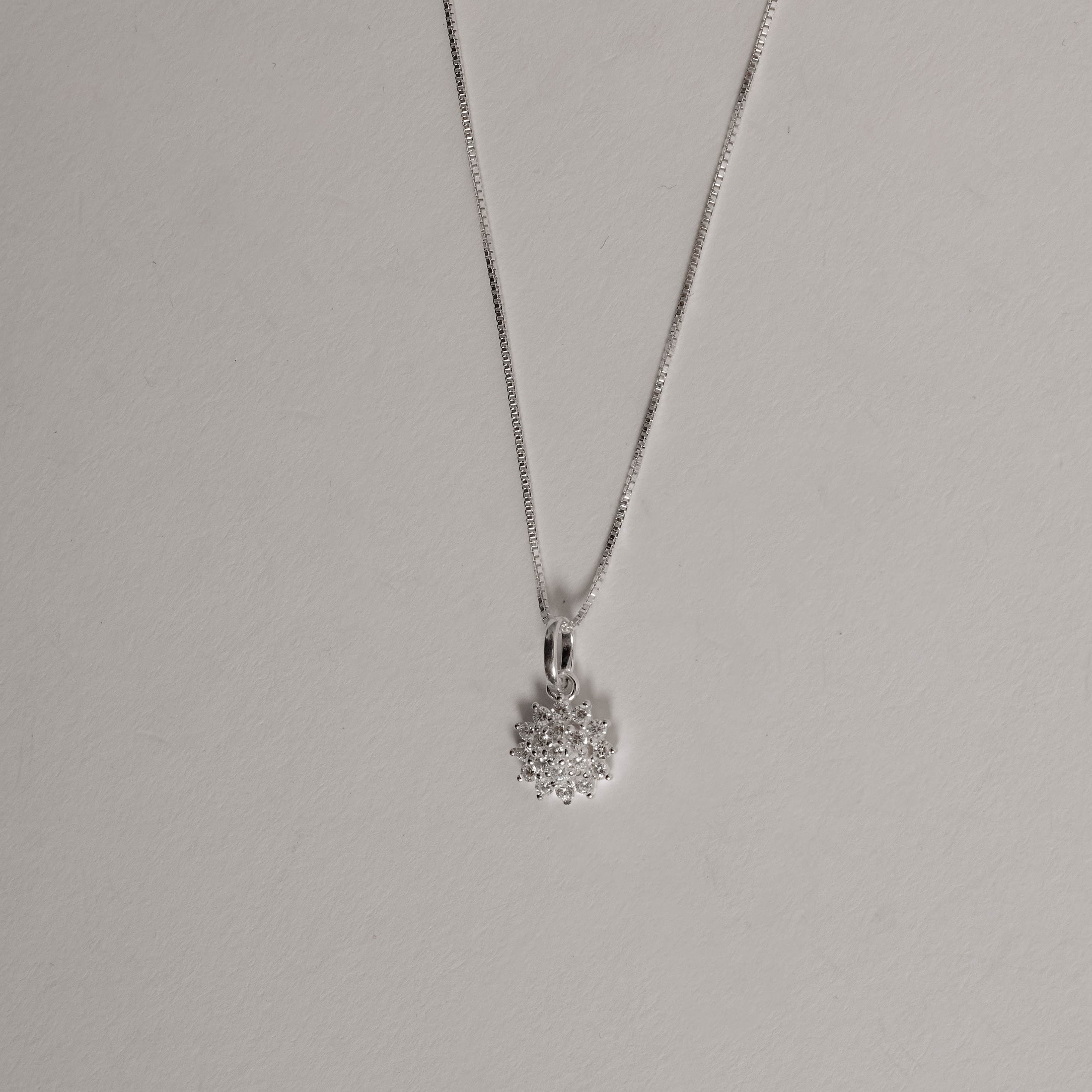 Colar pingente flor toda cravejada 9mm 45cm