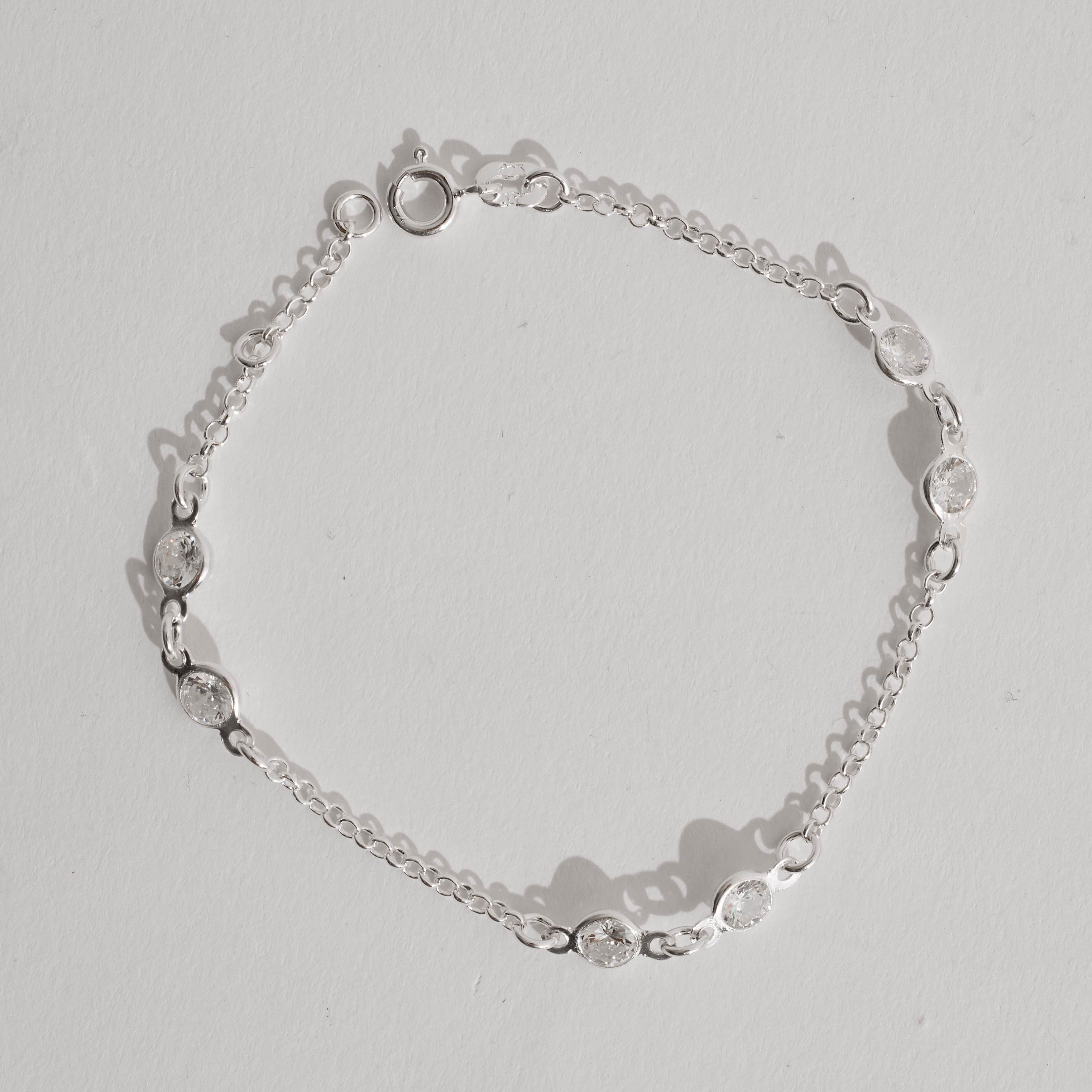Imagem Pulseira 3 entremeios 2 zircônias corrente elo português