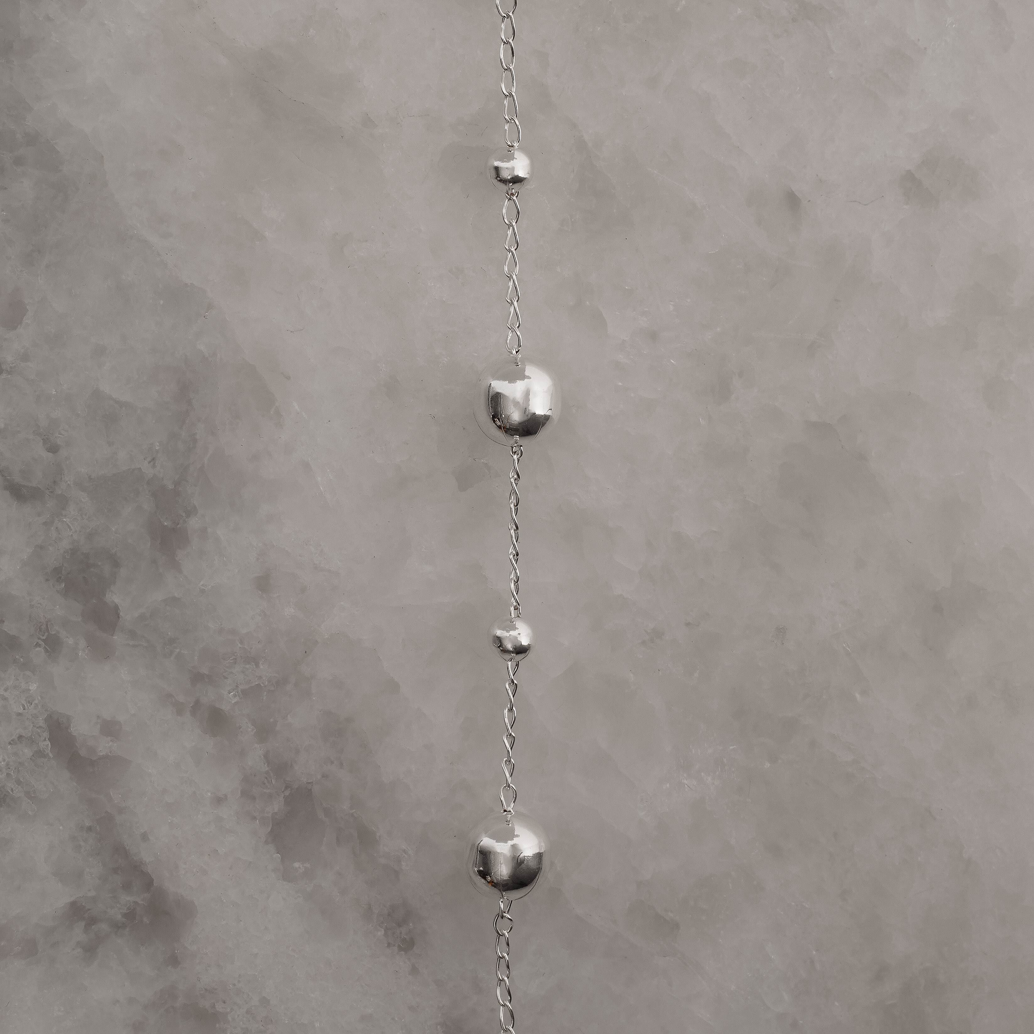 Pulseira entremeio bolas 5 e 9mm corrente cadeado