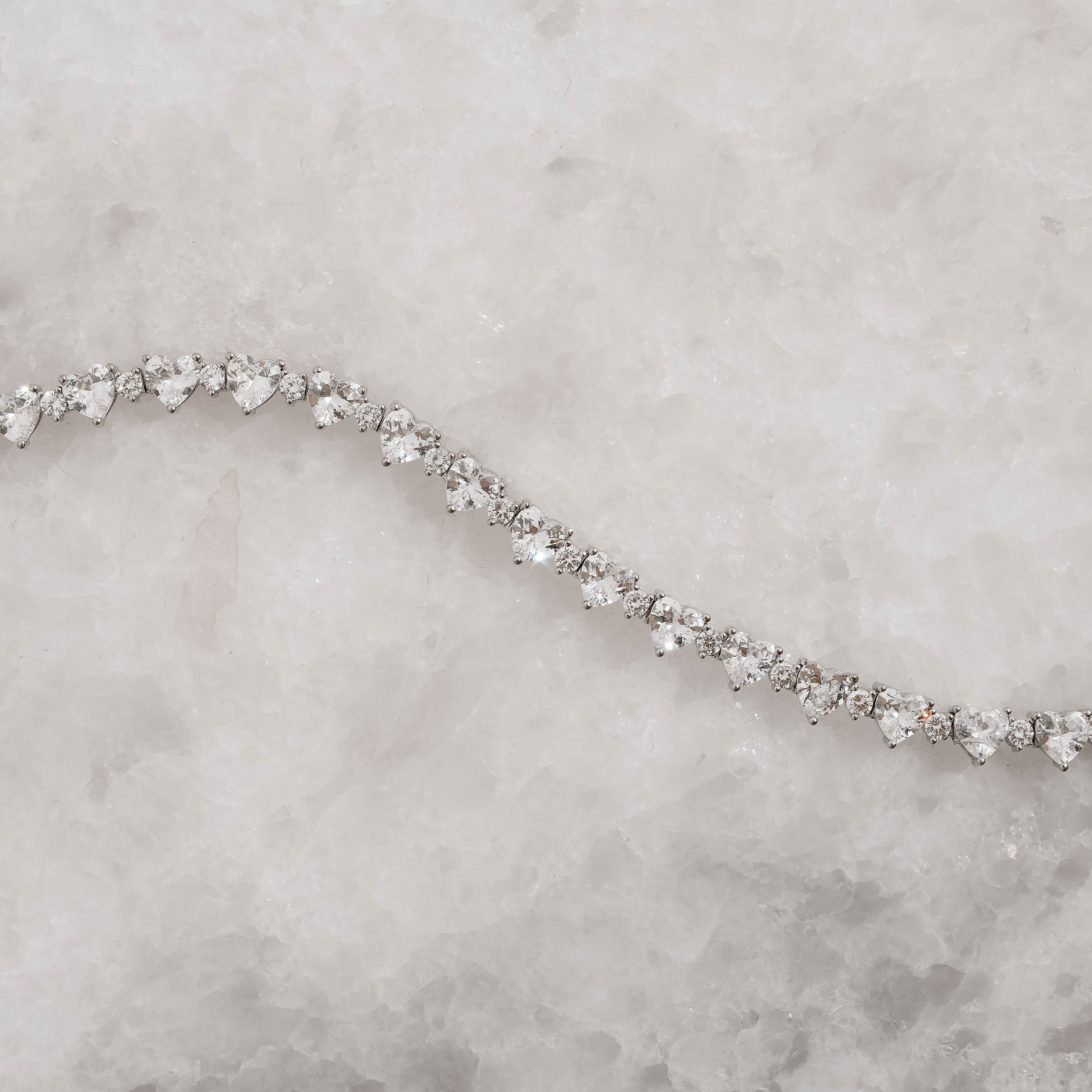 Pulseira Riviera zircônias coração e redonda 5.5 fecho gaveta 18cm ródio