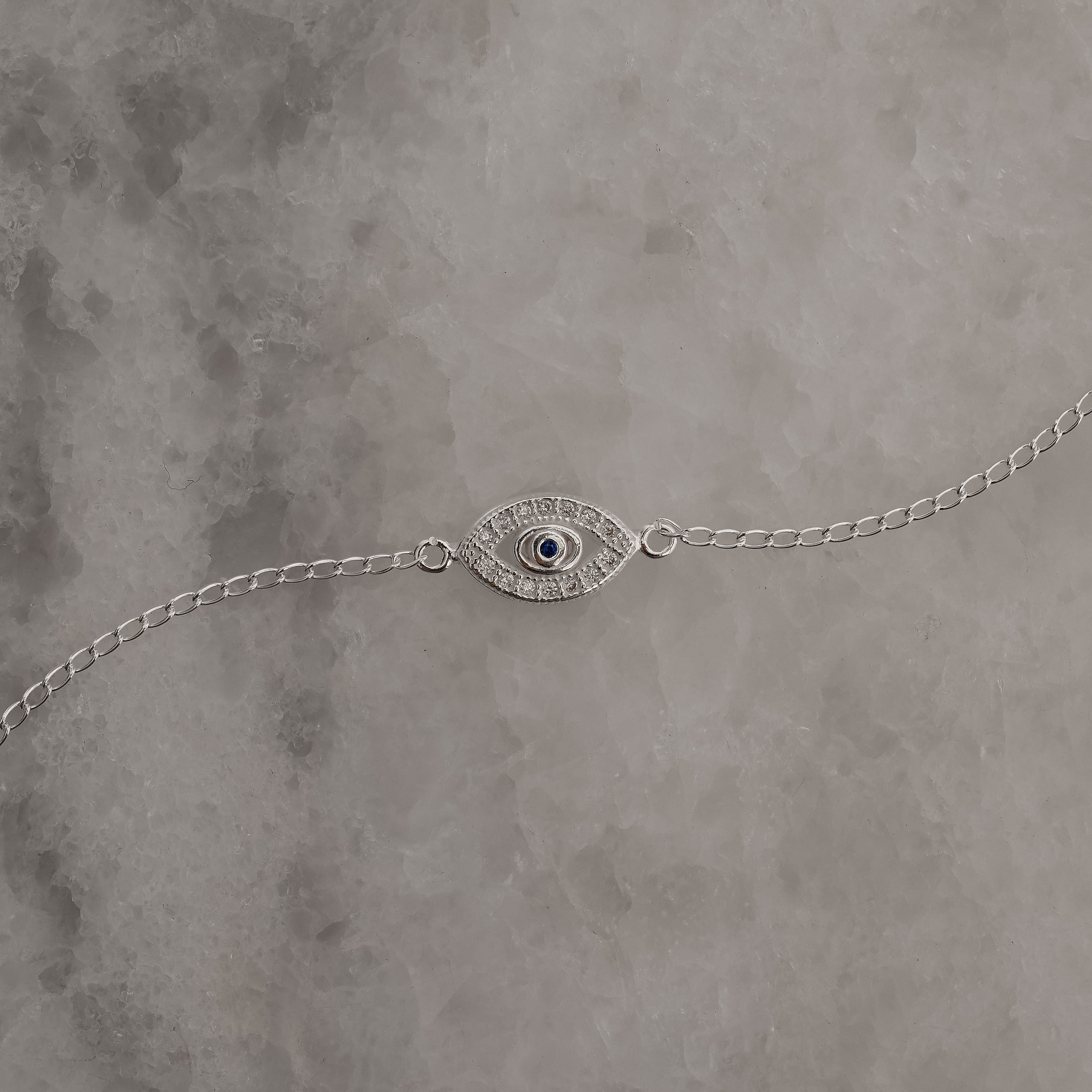 Imagem Secundária Pulseira entremeio olho com zircônias 14mm