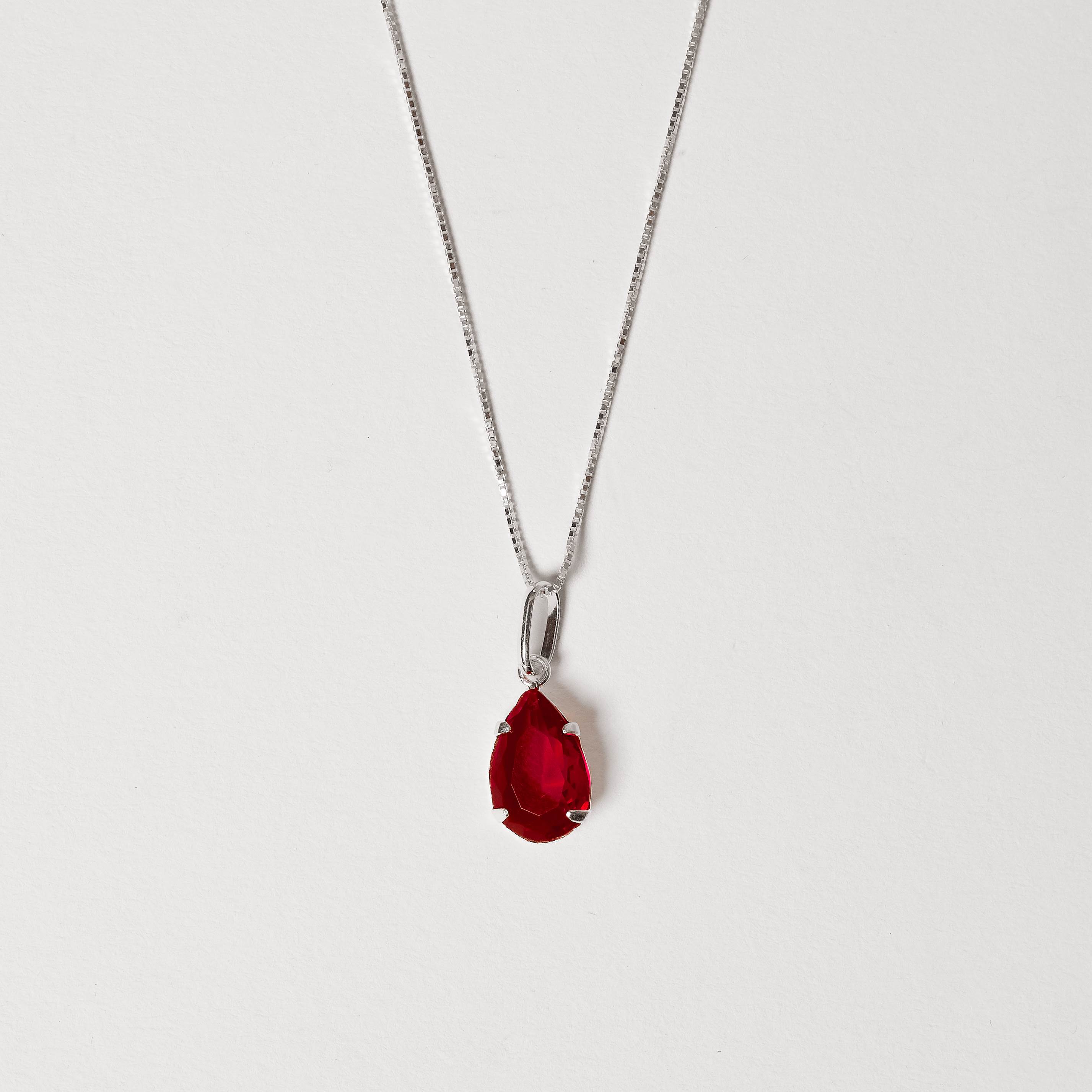 Colar pingente zircônia gota vermelha 12mm 45cm