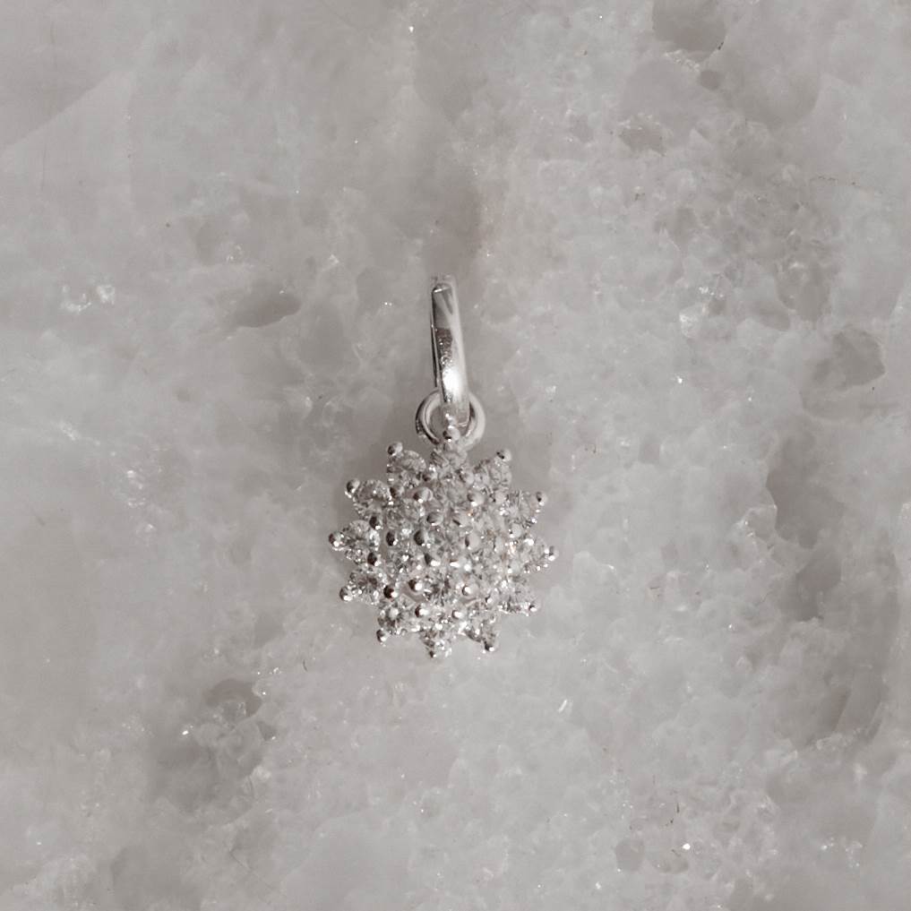 Pingente flor toda cravejada 9mm