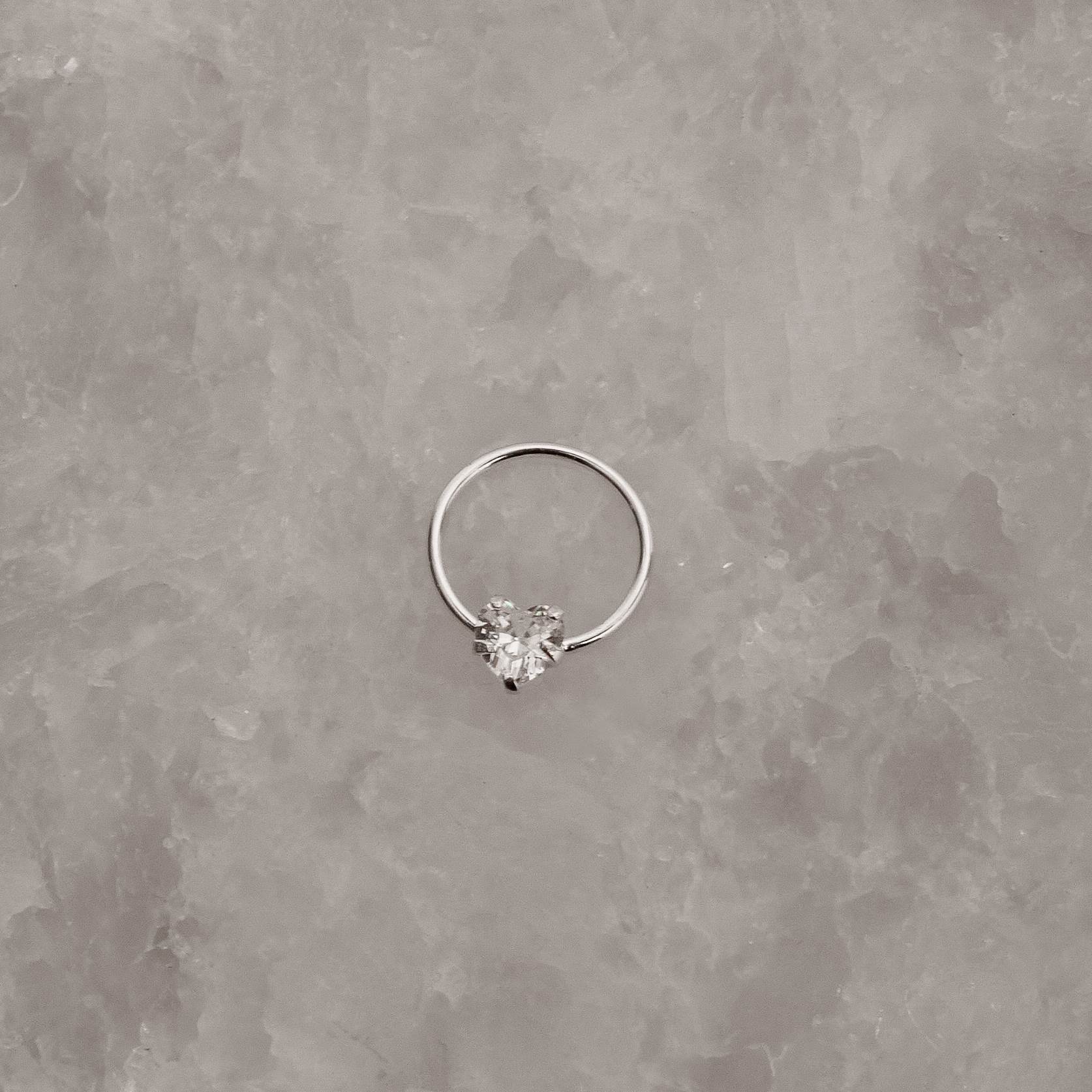 Imagem Secundária Piercing argola 10mm com zircônia coração