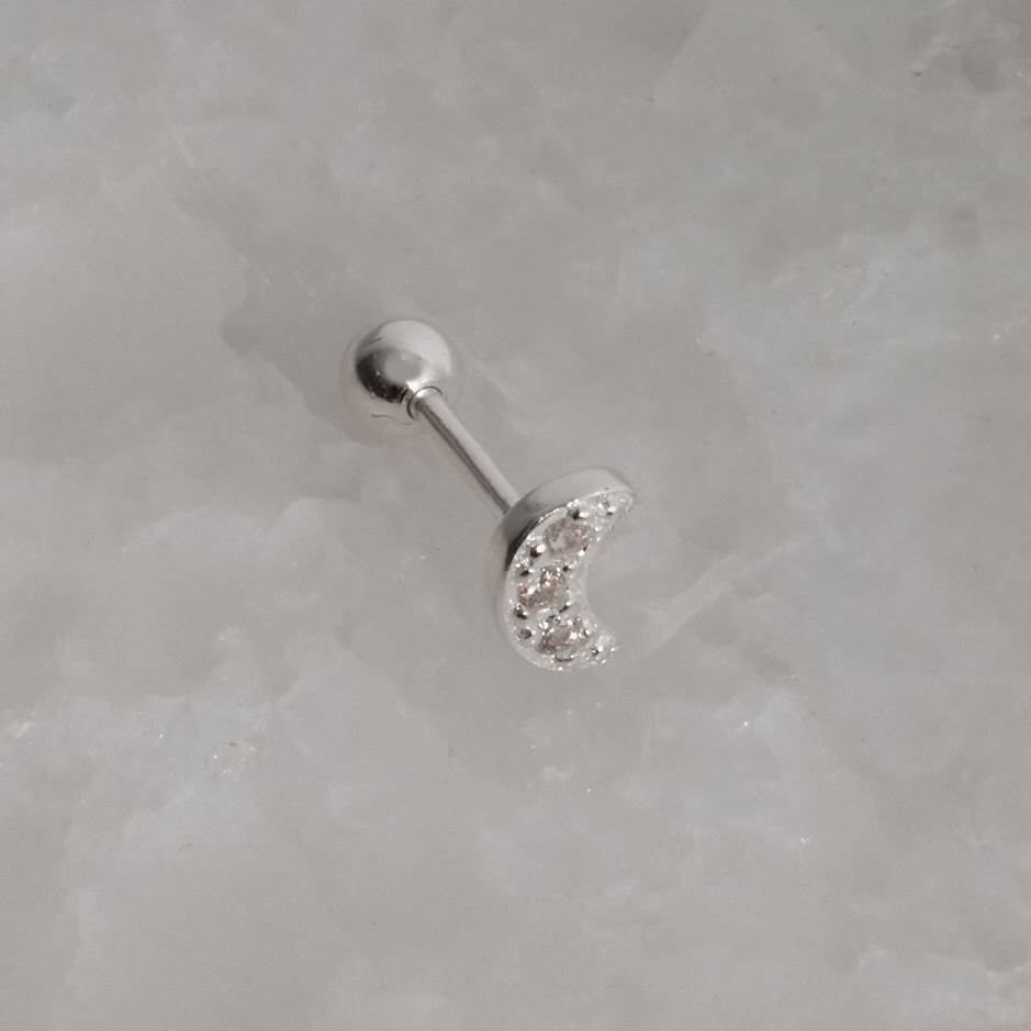Imagem Secundária Piercing haste lua cravejada 5mm orelha esquerda