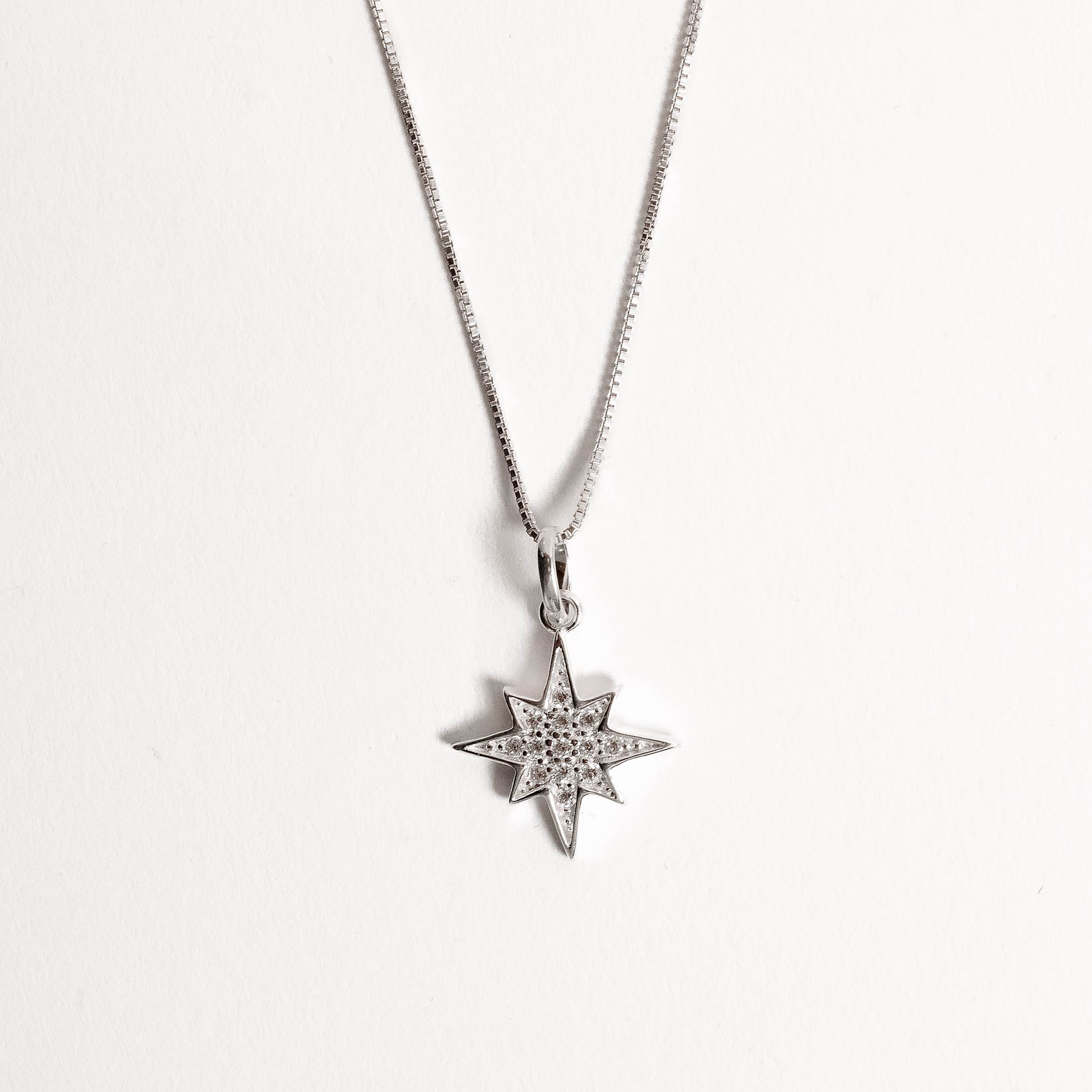 Colar pingente estrela 8 pontas cravejada 15mm 45cm