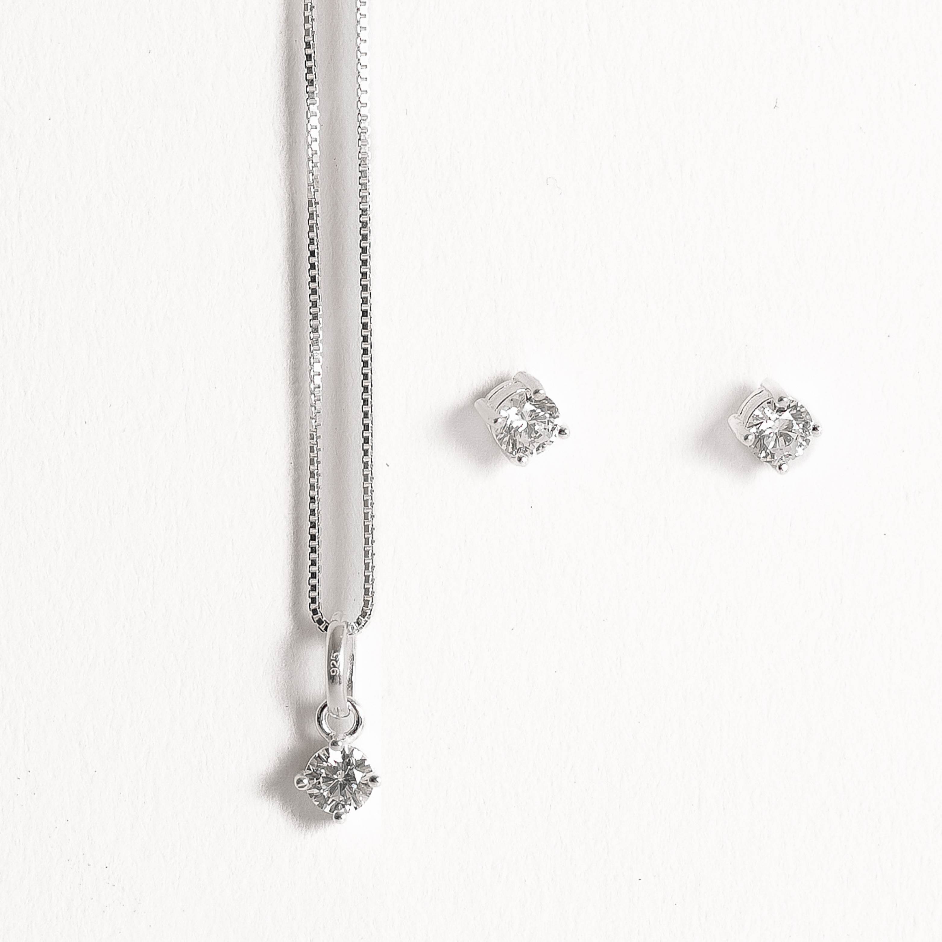 Imagem Conjunto brinco e colar zircônia redonda cristal 4mm 40cm