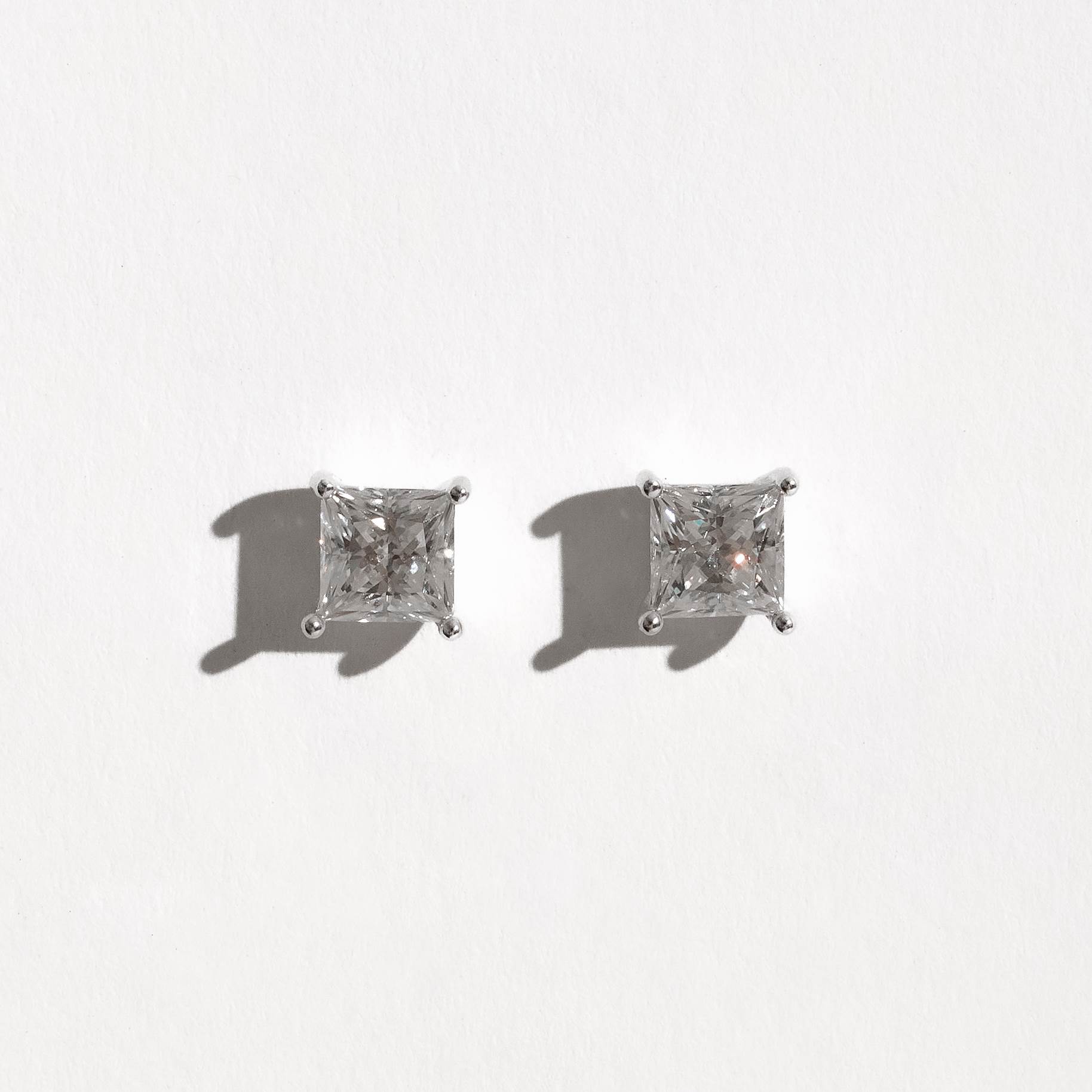 Imagem Brinco moissanite losango cristal 6x6mm 