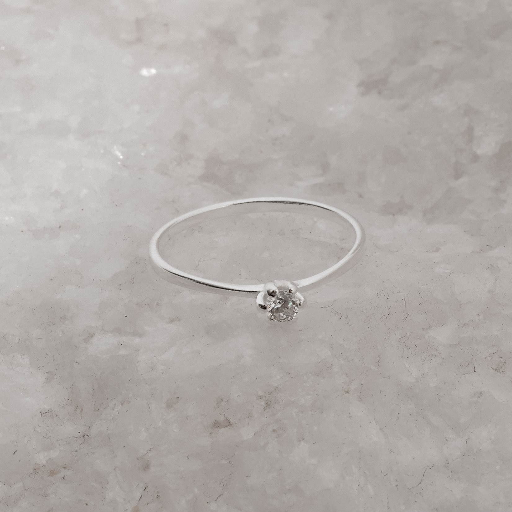 Anel solitário zircônia 3mm garras