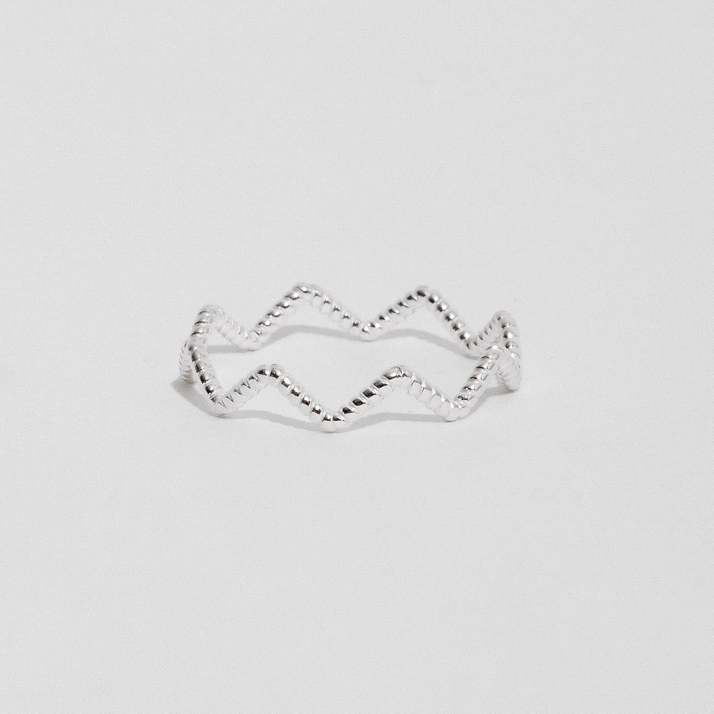 Anel zigzag torcido