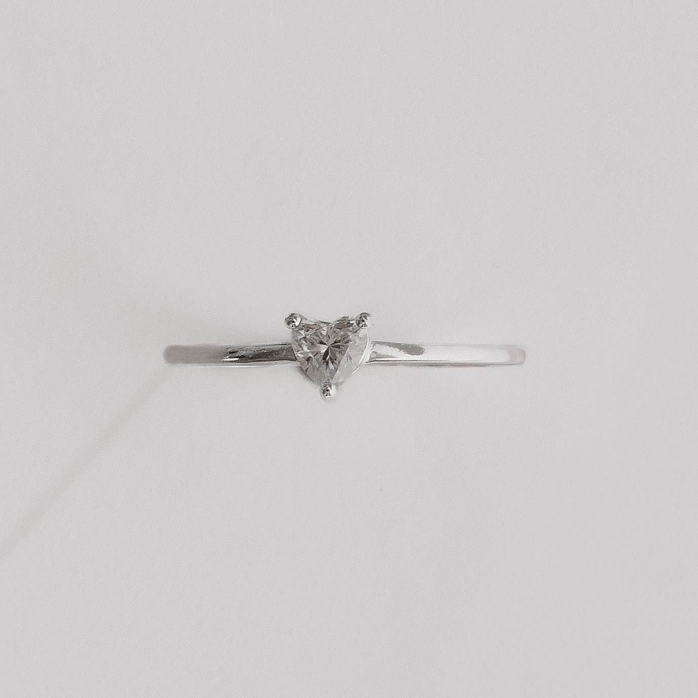 Imagem Anel solitário moissanite coração 4x4mm