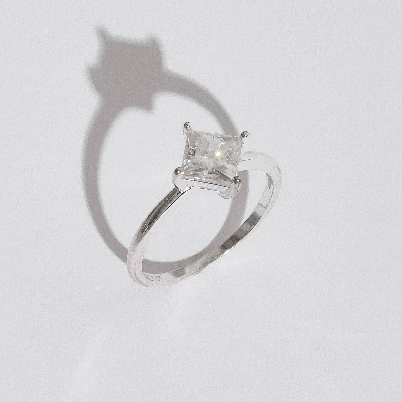 Imagem Secundária Anel solitário moissanite losango cristal 6x6mm