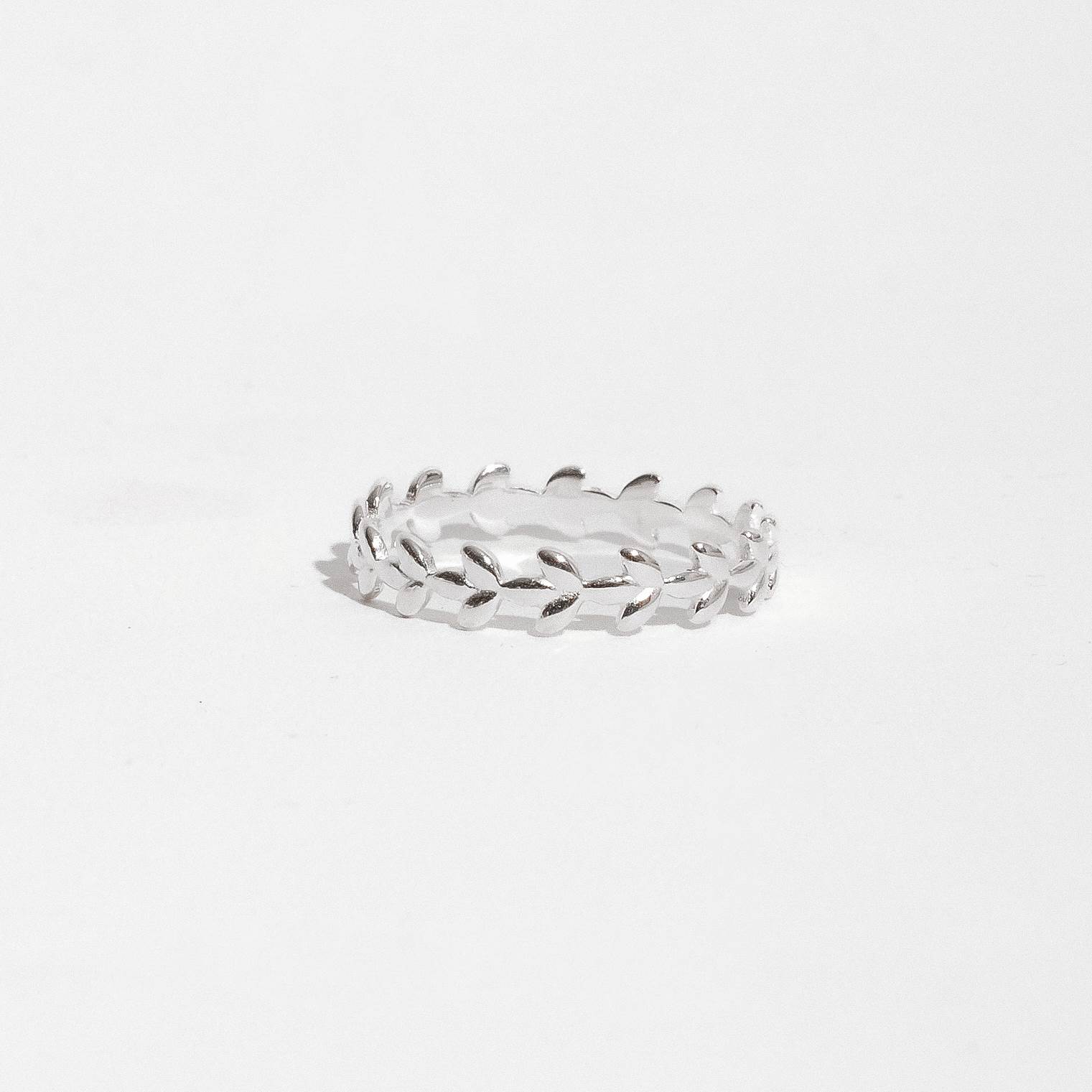Anel mini folhas