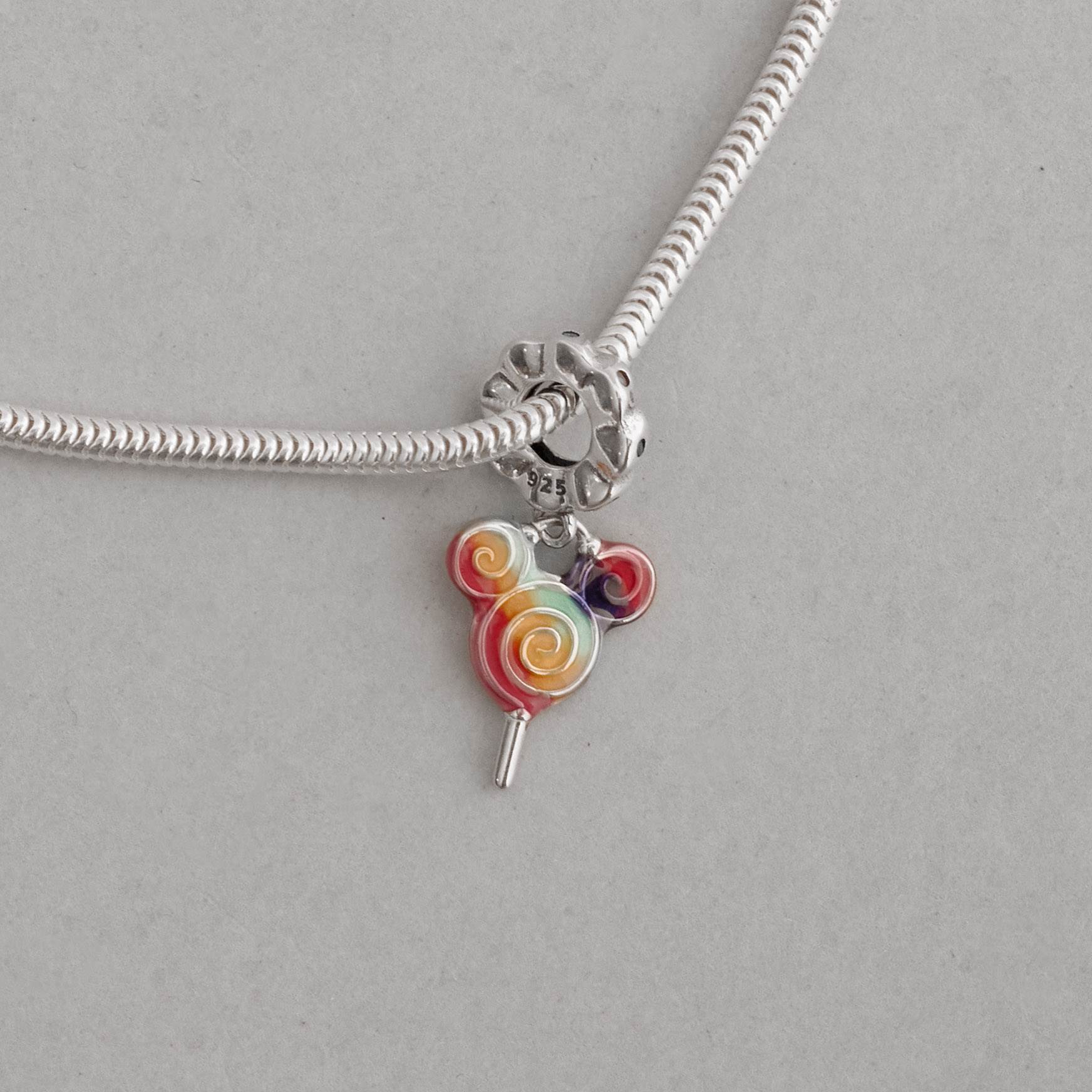 Imagem Secundária Berloque pingente pirulito Mickey resina 16mm elo cravejado envelhecido