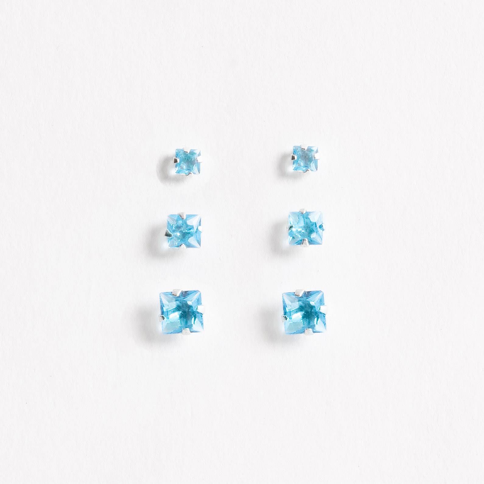 Imagem Trio zircônias quadradas 3, 4 e 5mm azul