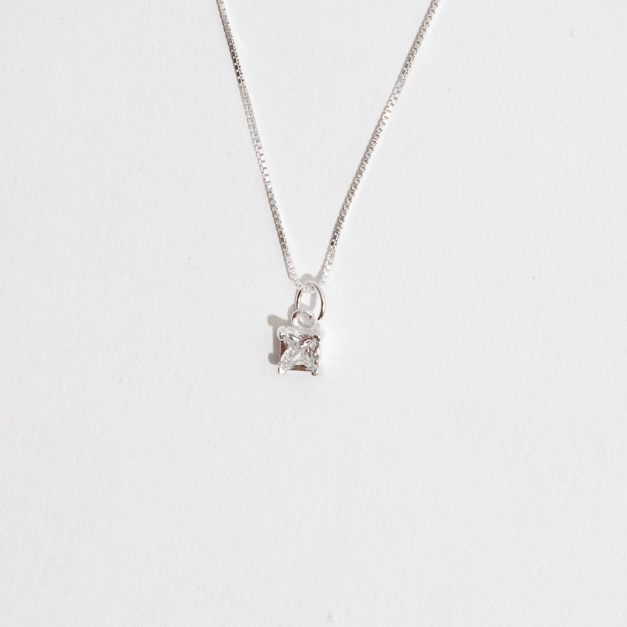 Imagem Colar pingente zircônia quadrada caixa alta 4mm 40cm