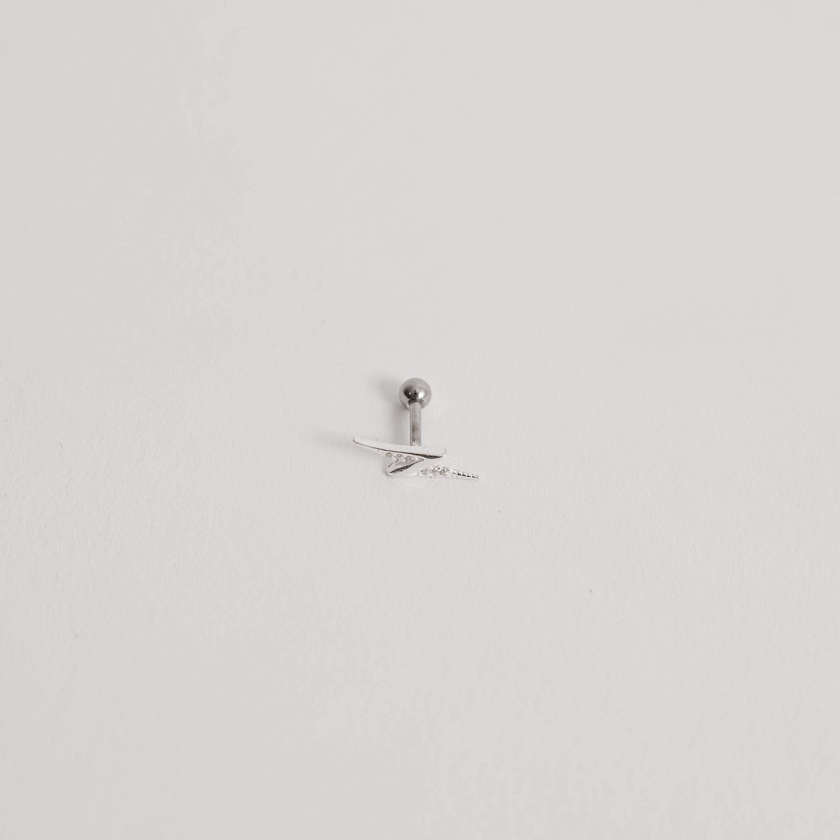 Imagem Secundária Piercing haste raio com zircônias 17mm orelha direita