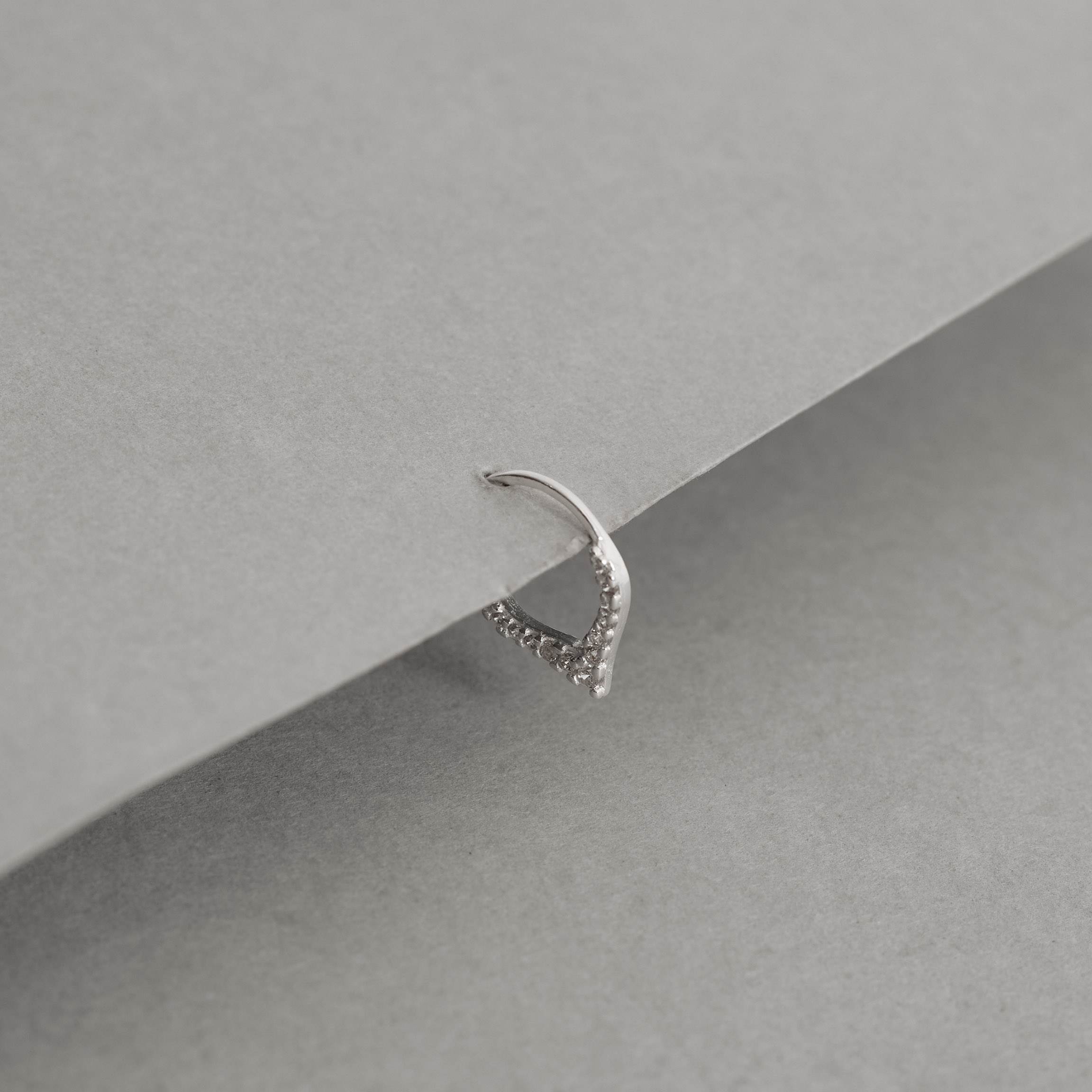 Imagem Secundária Piercing argola V cravejado 10mm