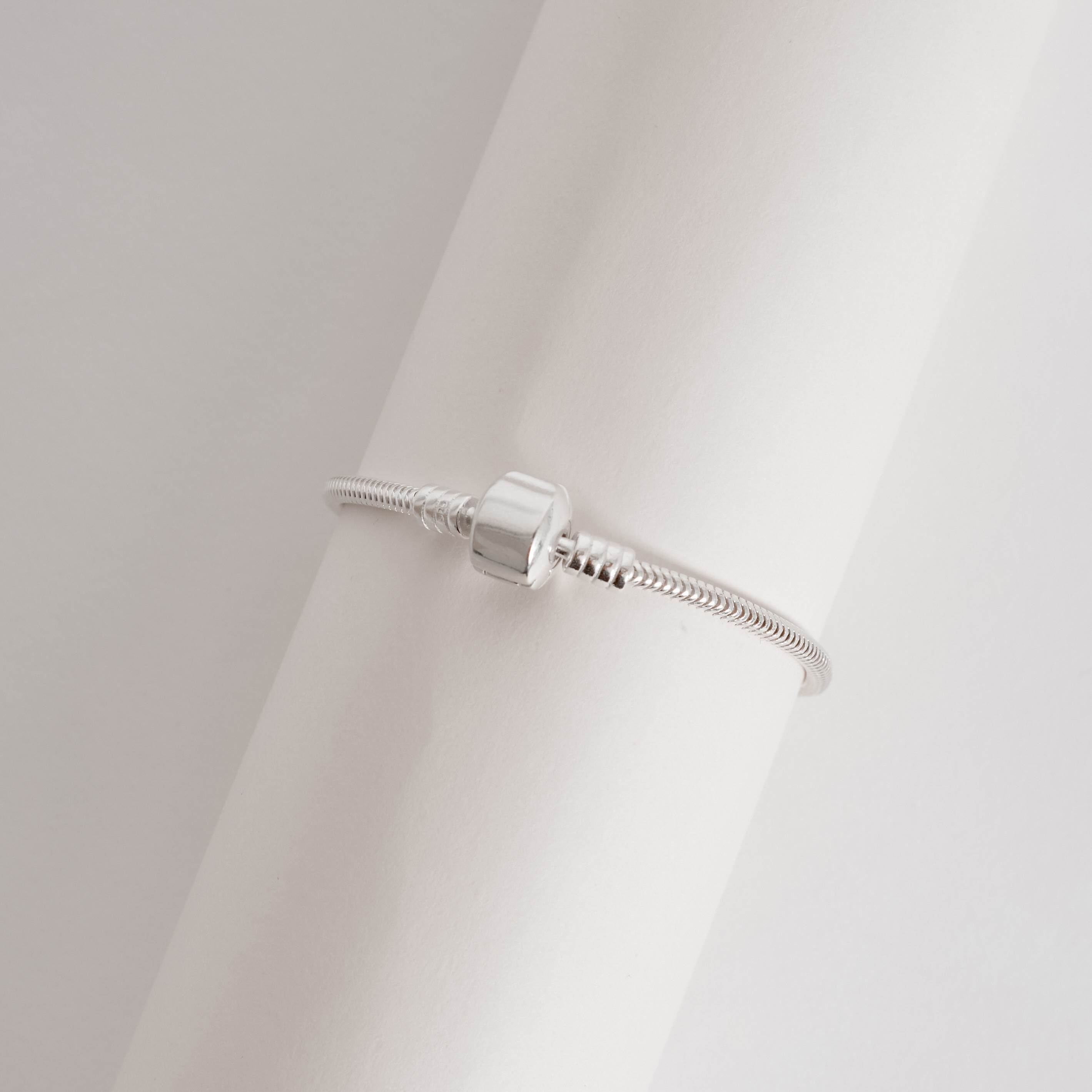 Imagem Pulseira para berloques 2.4 fecho redondo liso