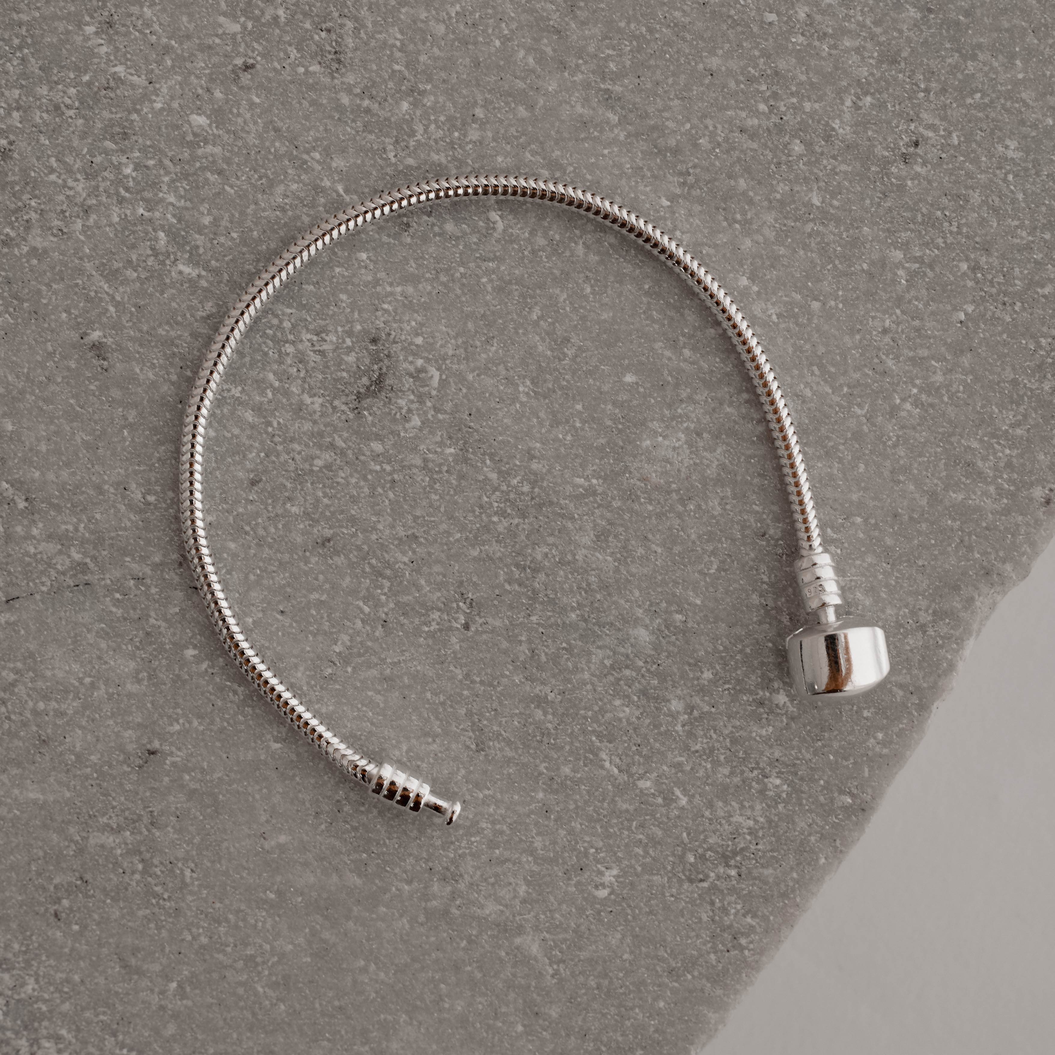 Pulseira para berloques 2.4 fecho redondo liso