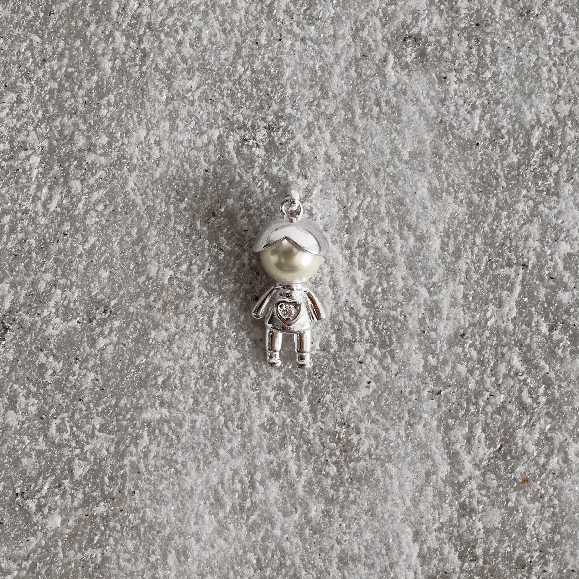 Pingente menino com pérola e zircônia 17mm