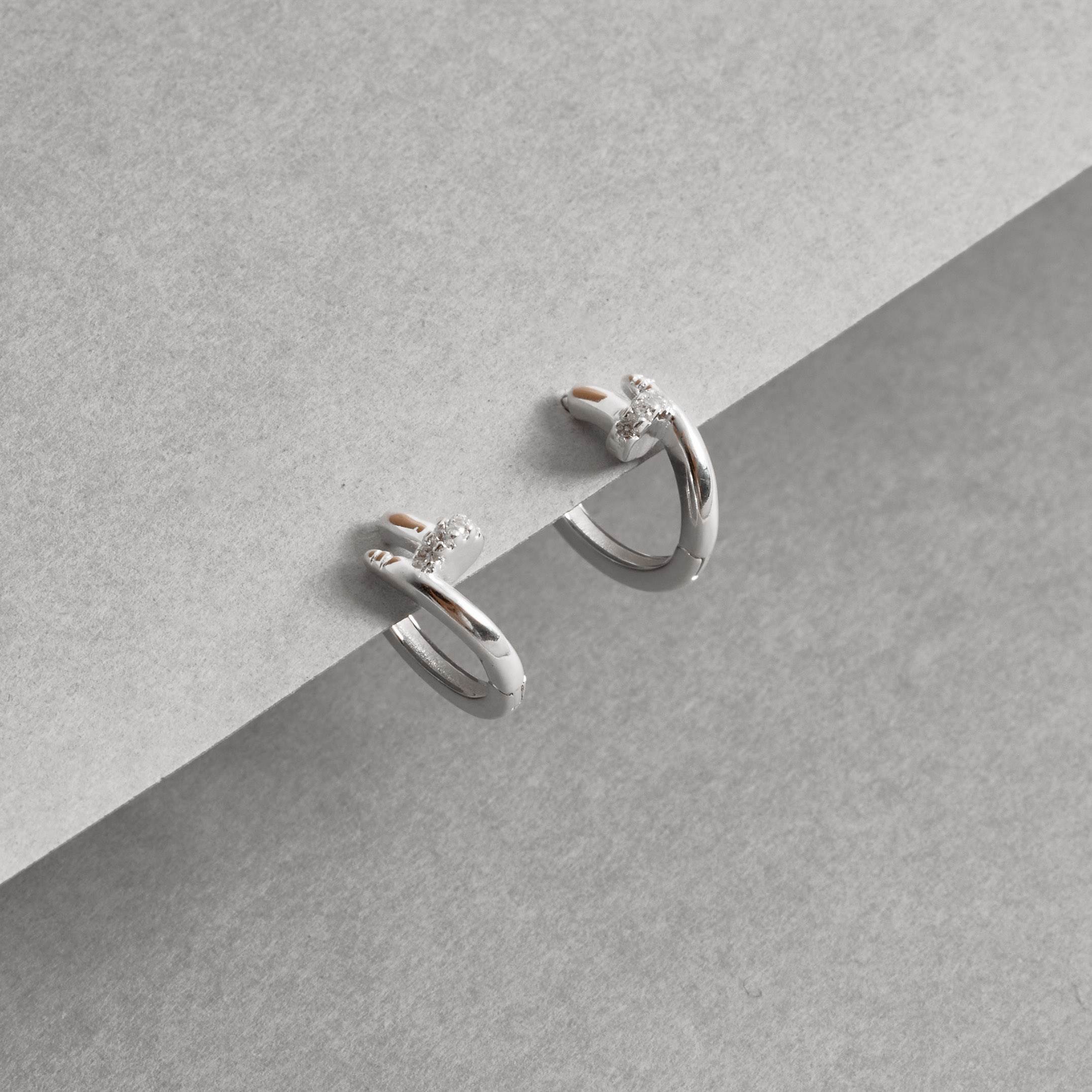 Argola click prego com zircônias 13mm