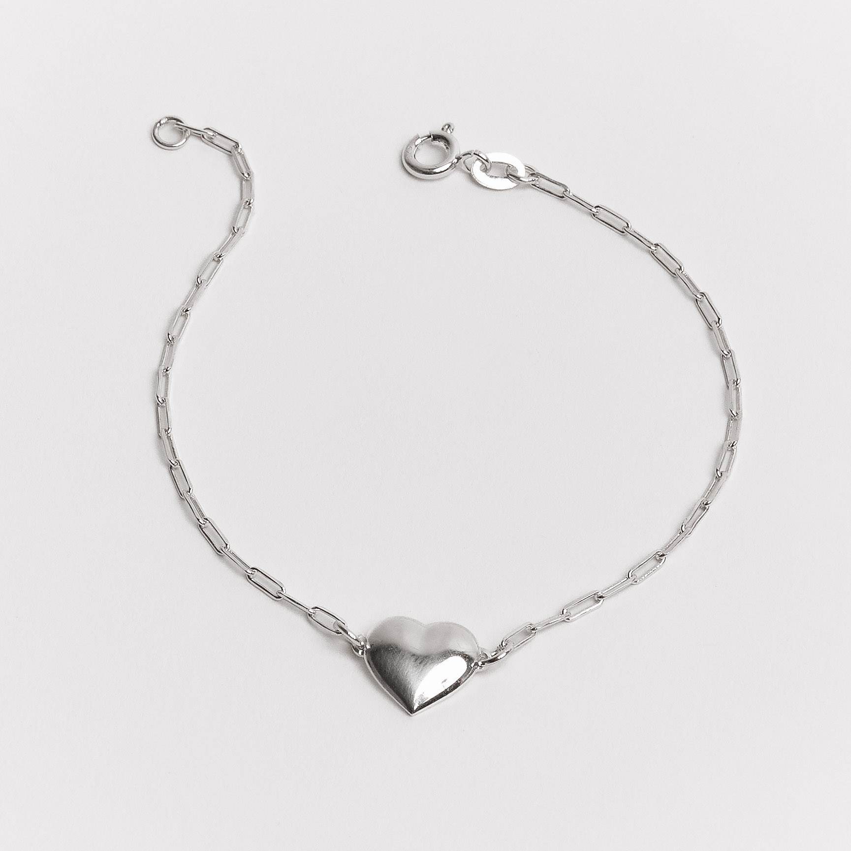 Pulseira entremeio coração liso 10mm corrente cartier