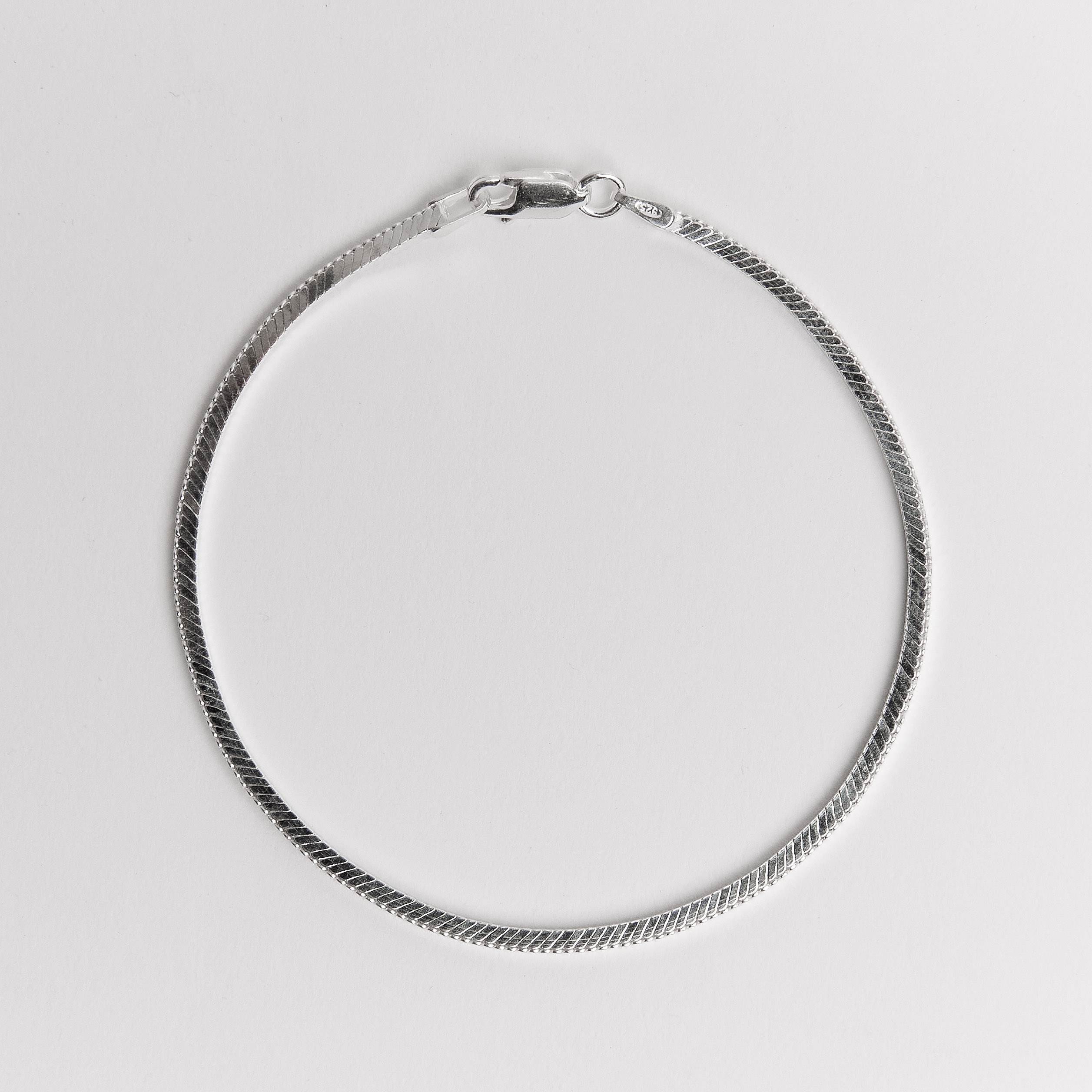 Imagem Pulseira corrente rabo de rato fio quadrado 1.8