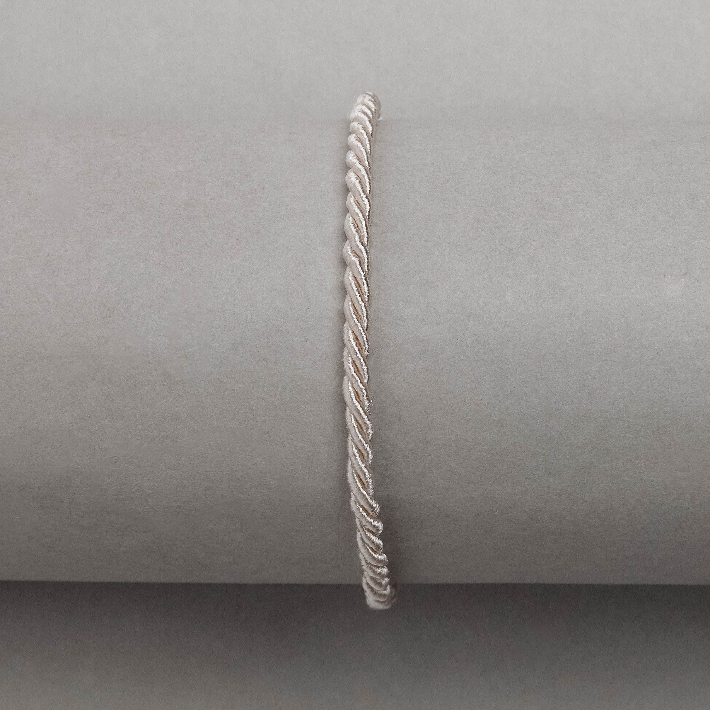 Imagem Secundária Pulseira cordão trançado marfim 2mm 16cm com alongadora