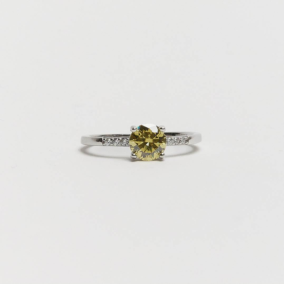 Anel solitário moissanite Yellow Fancy 6mm com cravejado ródio