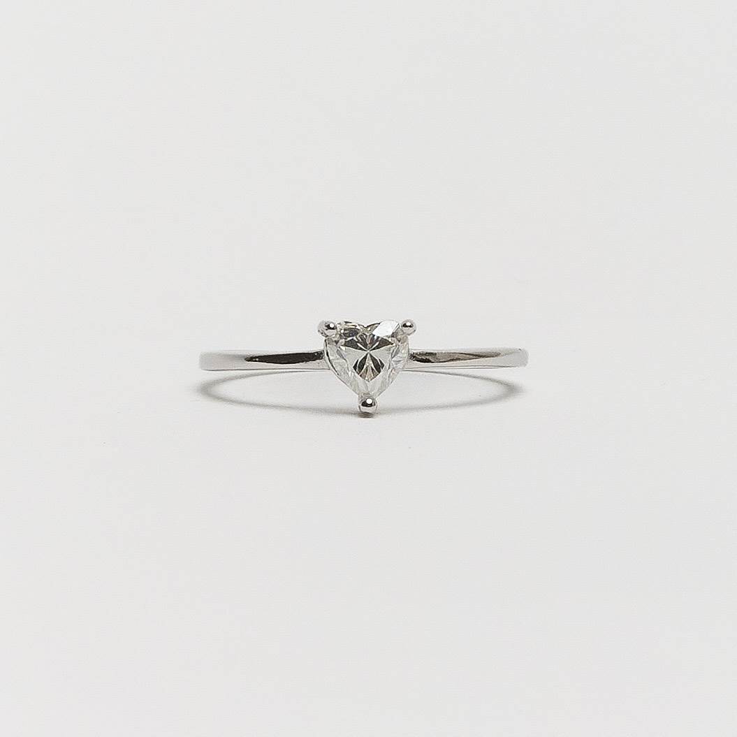 Anel solitário moissanite coração 5x5mm ródio