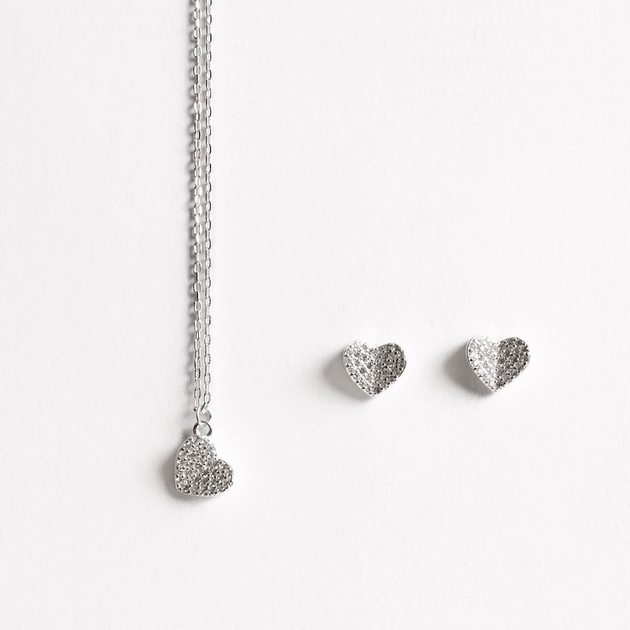 Conjunto brinco e colar coração cravejado 8mm corrente cadeado 40+5cm